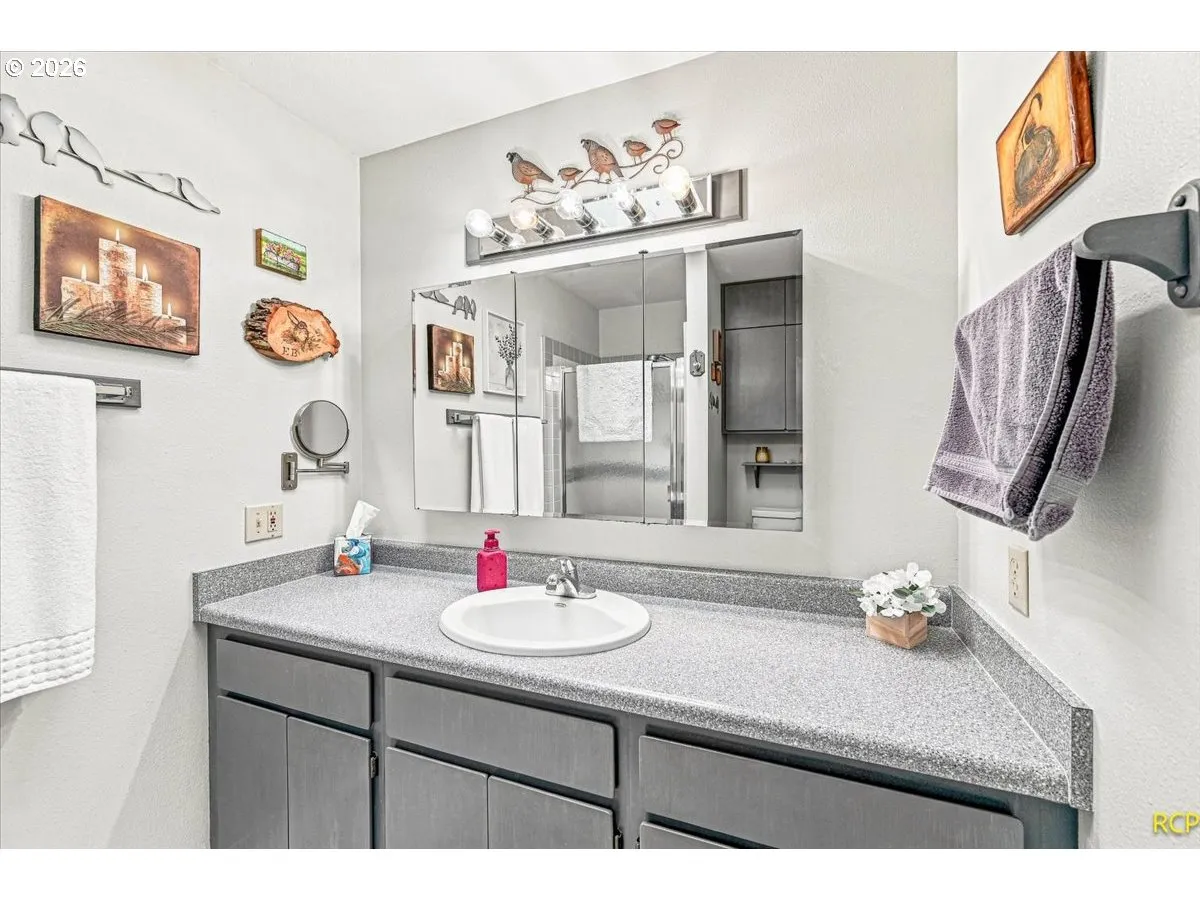 Attached Bathroom #2