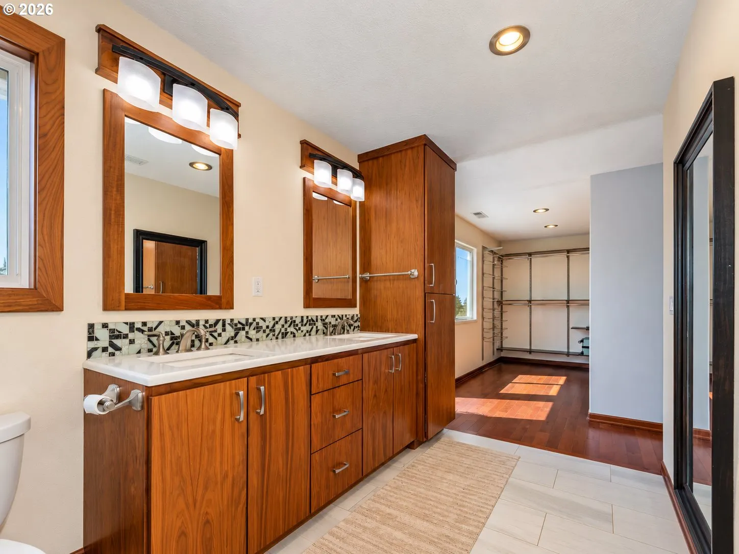 Bathroom, Attached-Double Sinks
