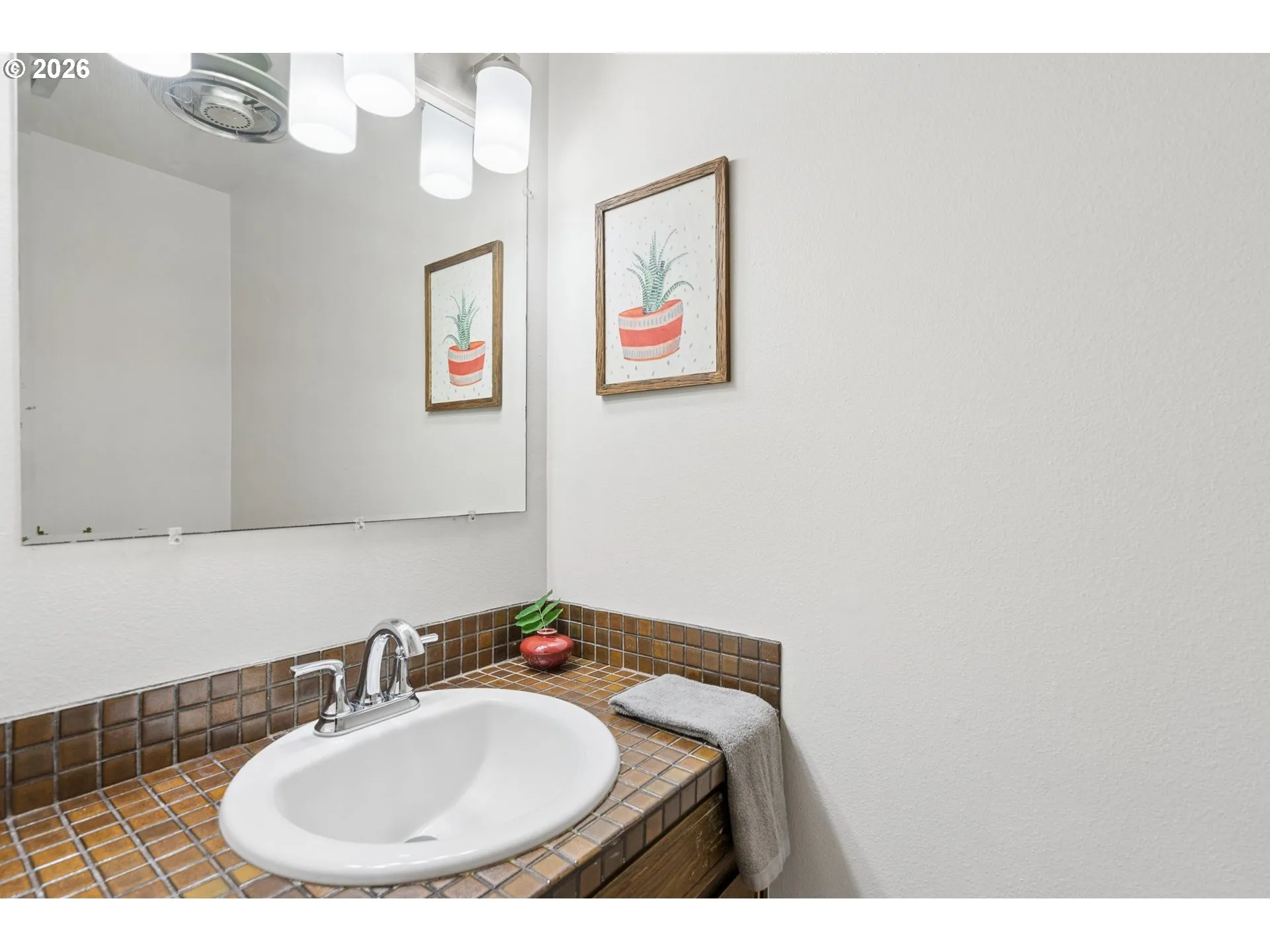 Bathroom, Attached
