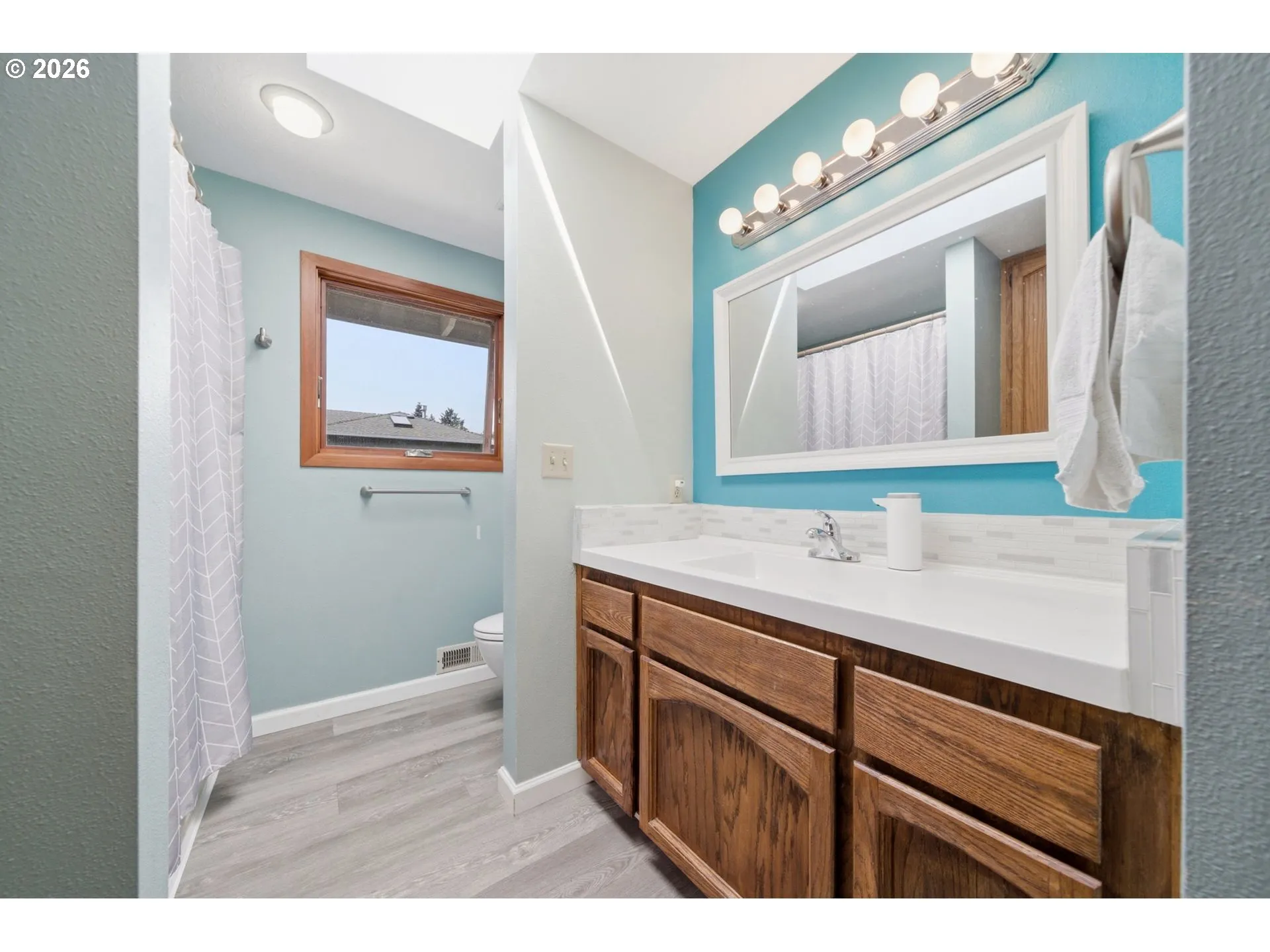 Bathroom-Upper