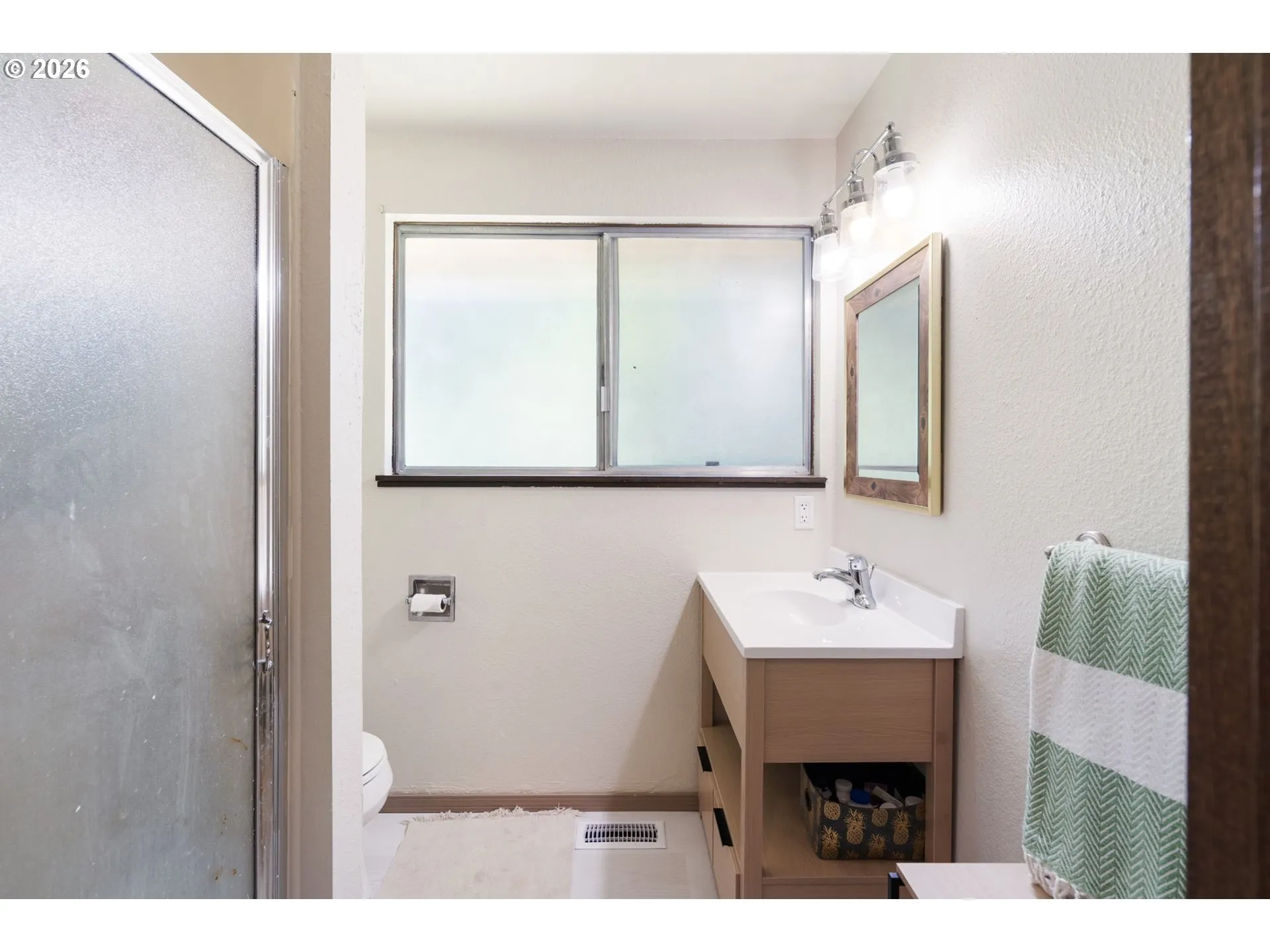 Primary Bedroom-Attached Bathroom