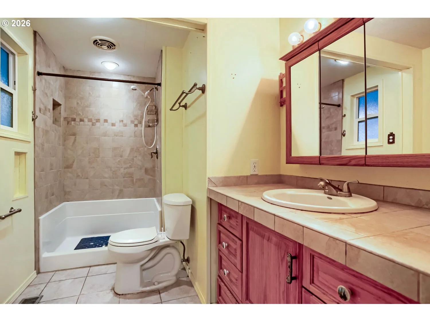 Bathroom, Attached