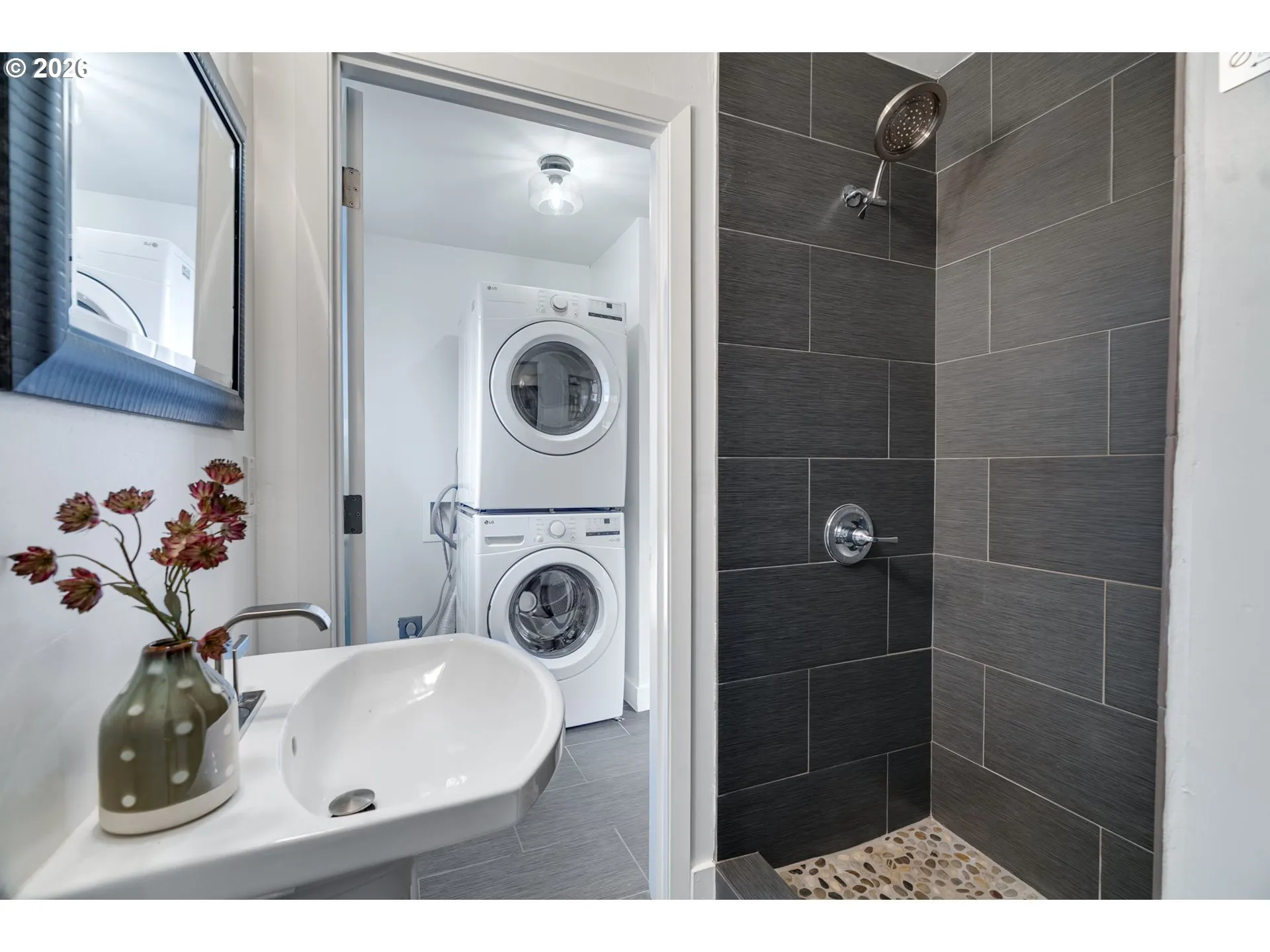 Bathroom-Walk in Shower