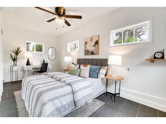 Bedroom, Primary