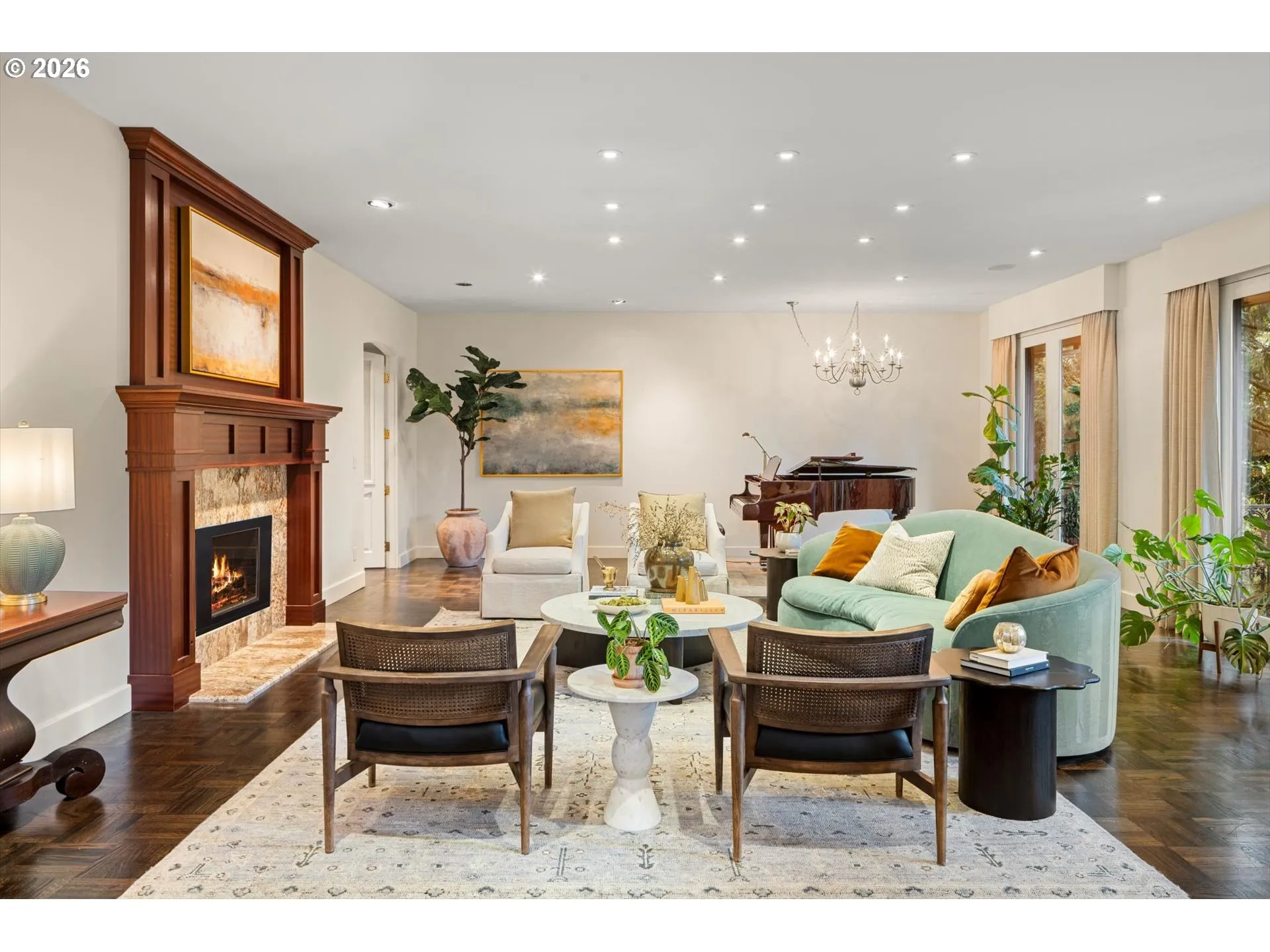 Living Room-Fireplace