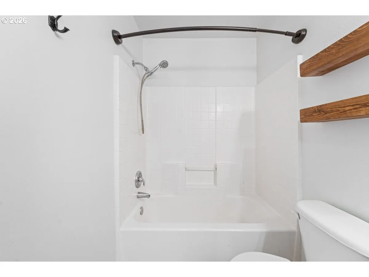 Bathroom-Upper