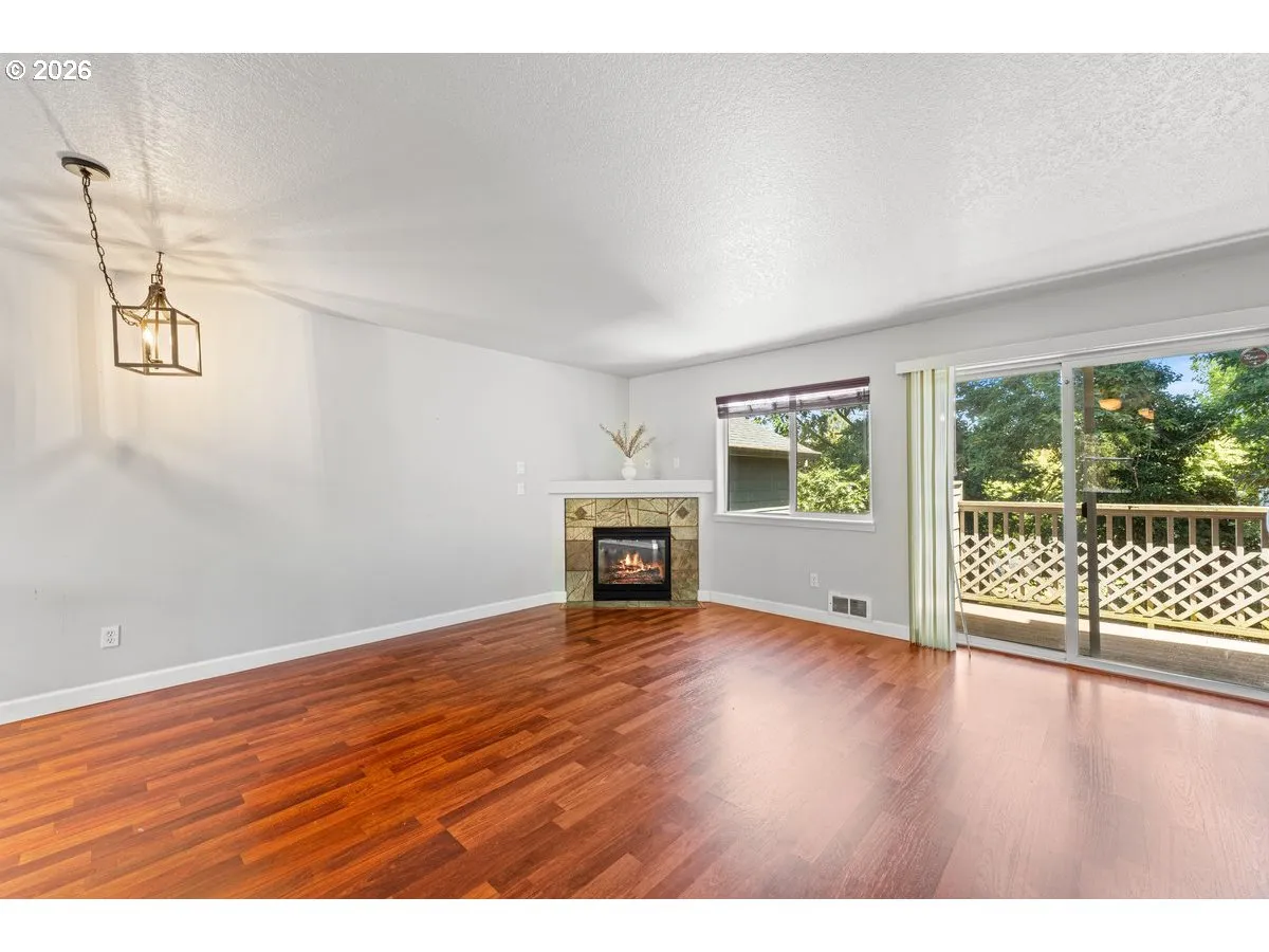 Living Room/Dining Room