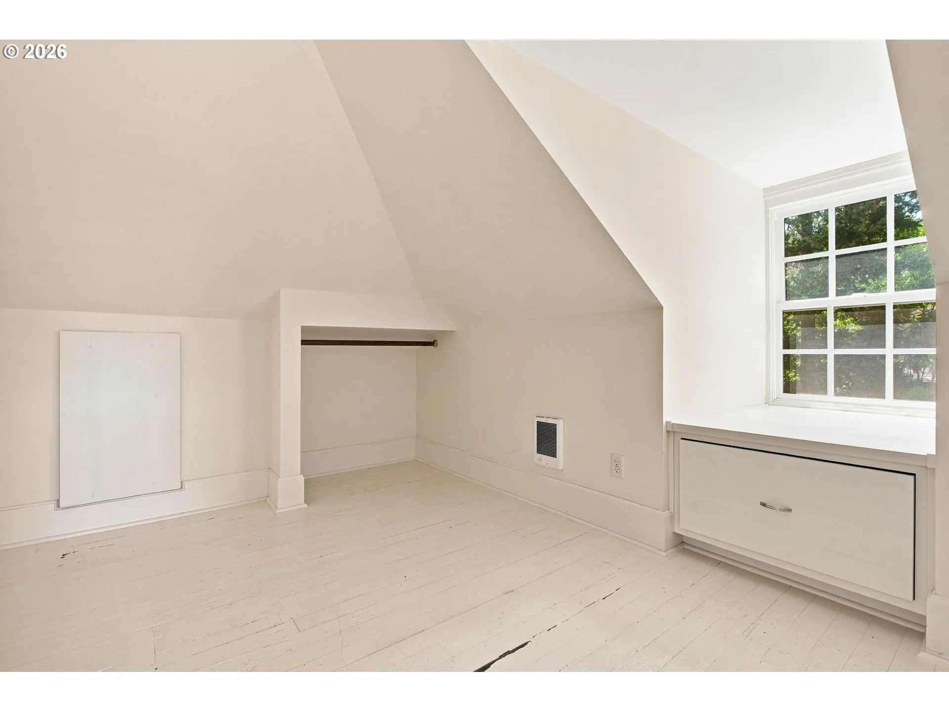 Den/Office-Upper