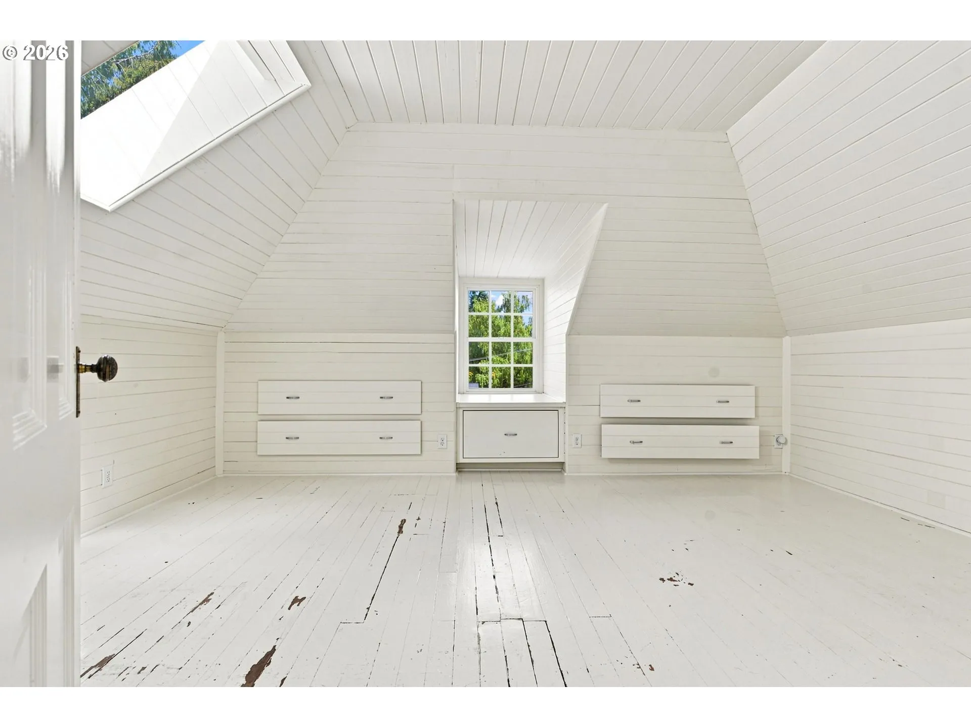 Bonus Room-Upper