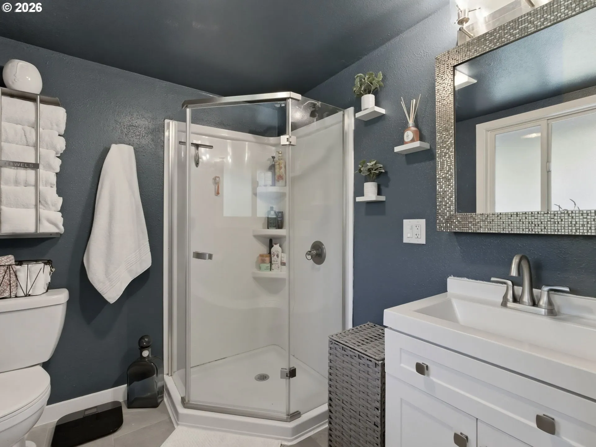 Bathroom, Attached-Main