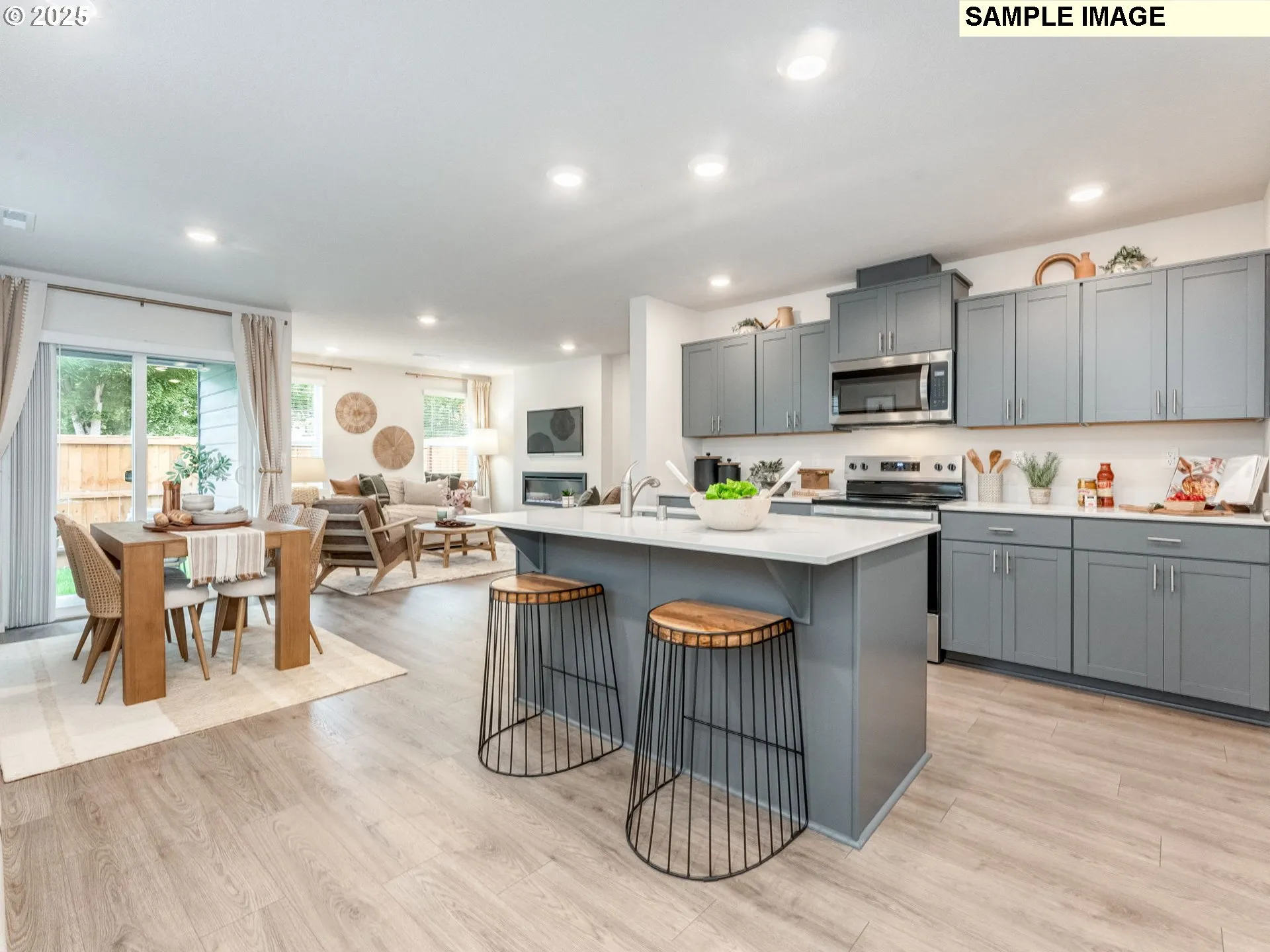 Kitchen-Breakfast Bar