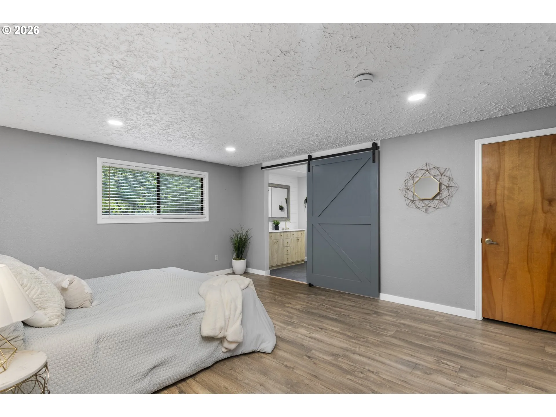 Bedroom, Primary