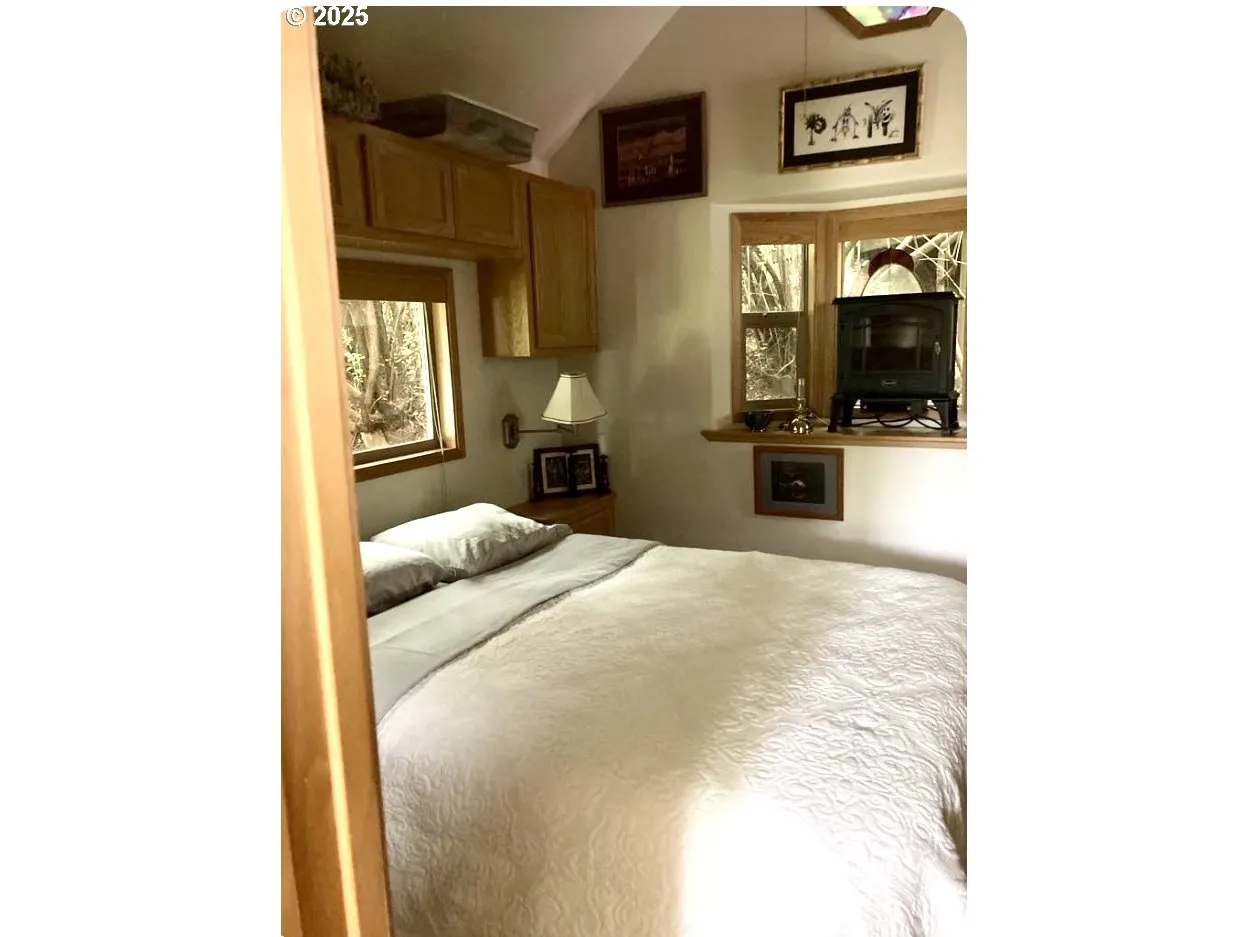 Bedroom-Vaulted Ceilings