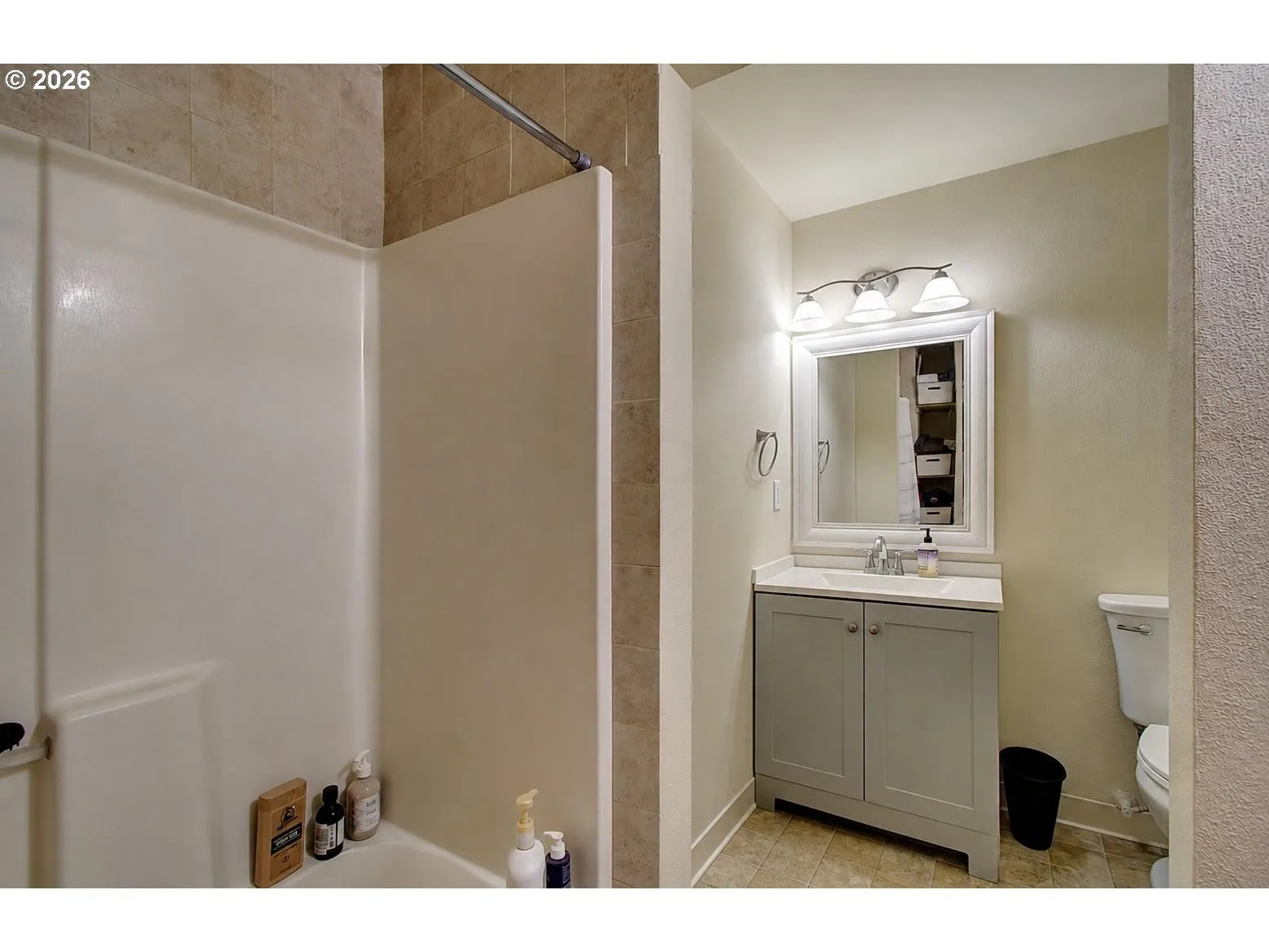 Bathroom, Attached-Lower