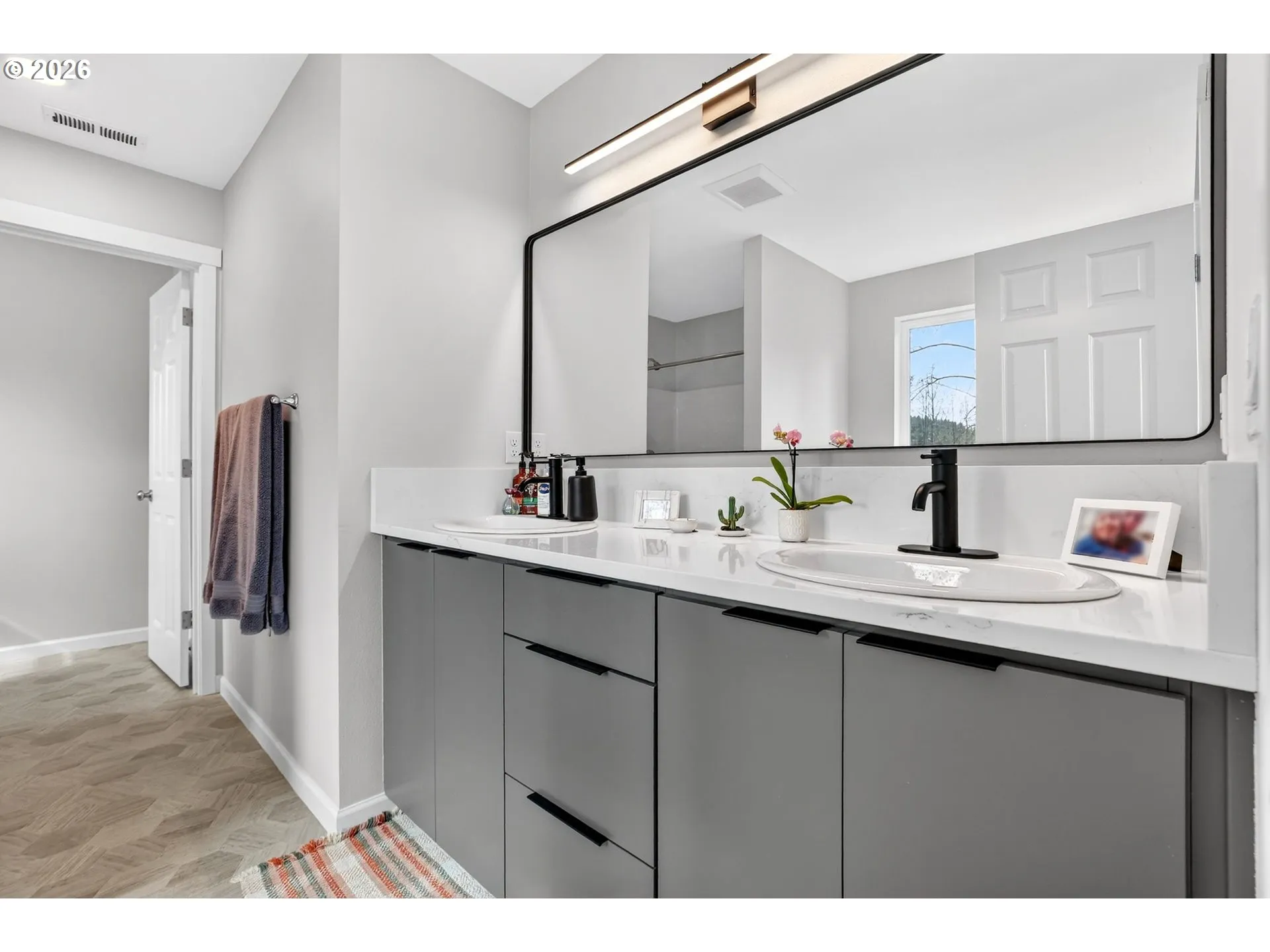 Bathroom, Attached-Double Sinks