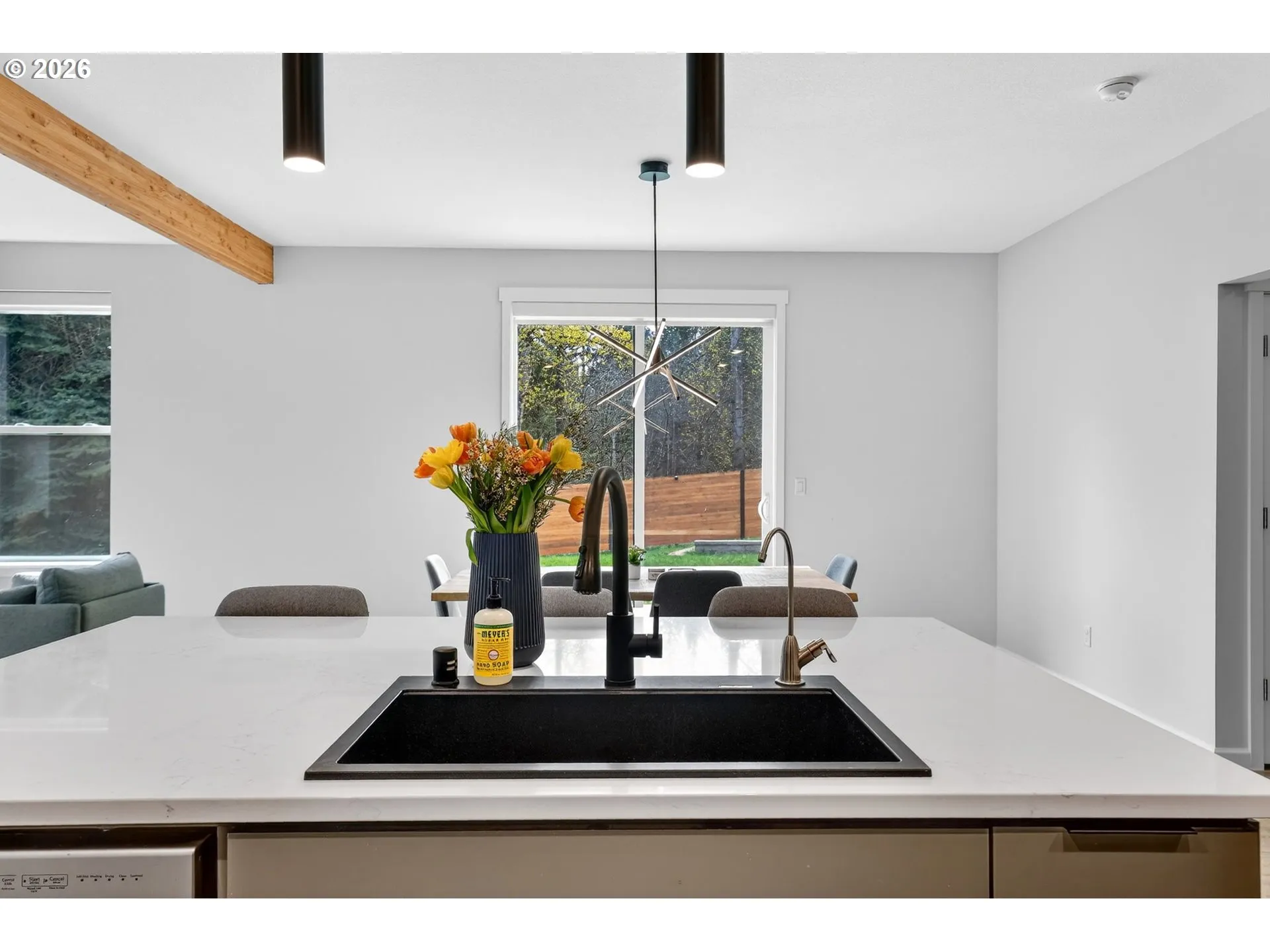 Kitchen-Island