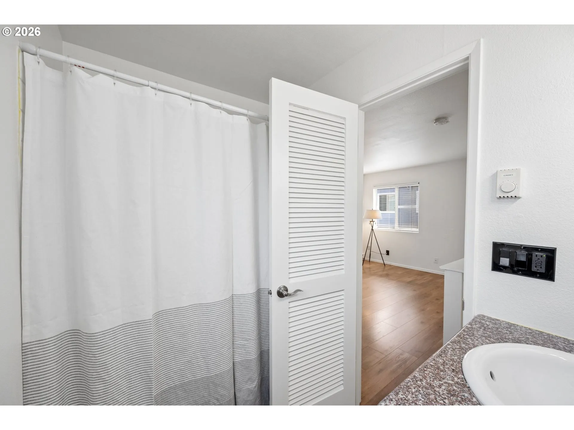 Bathroom-Upper