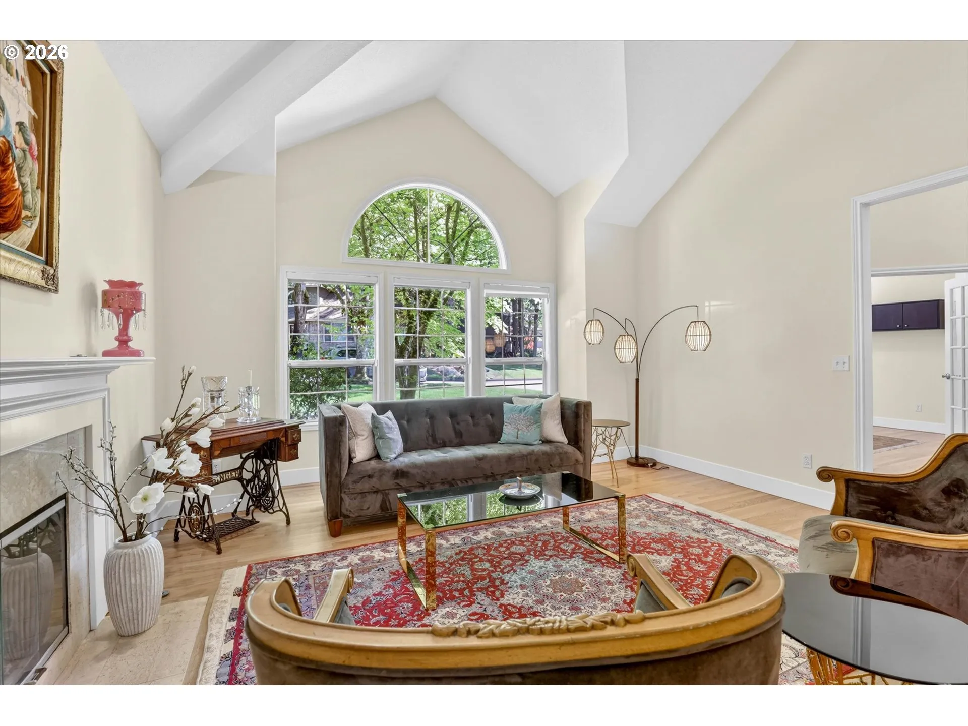 Living Room-Vaulted Ceilings