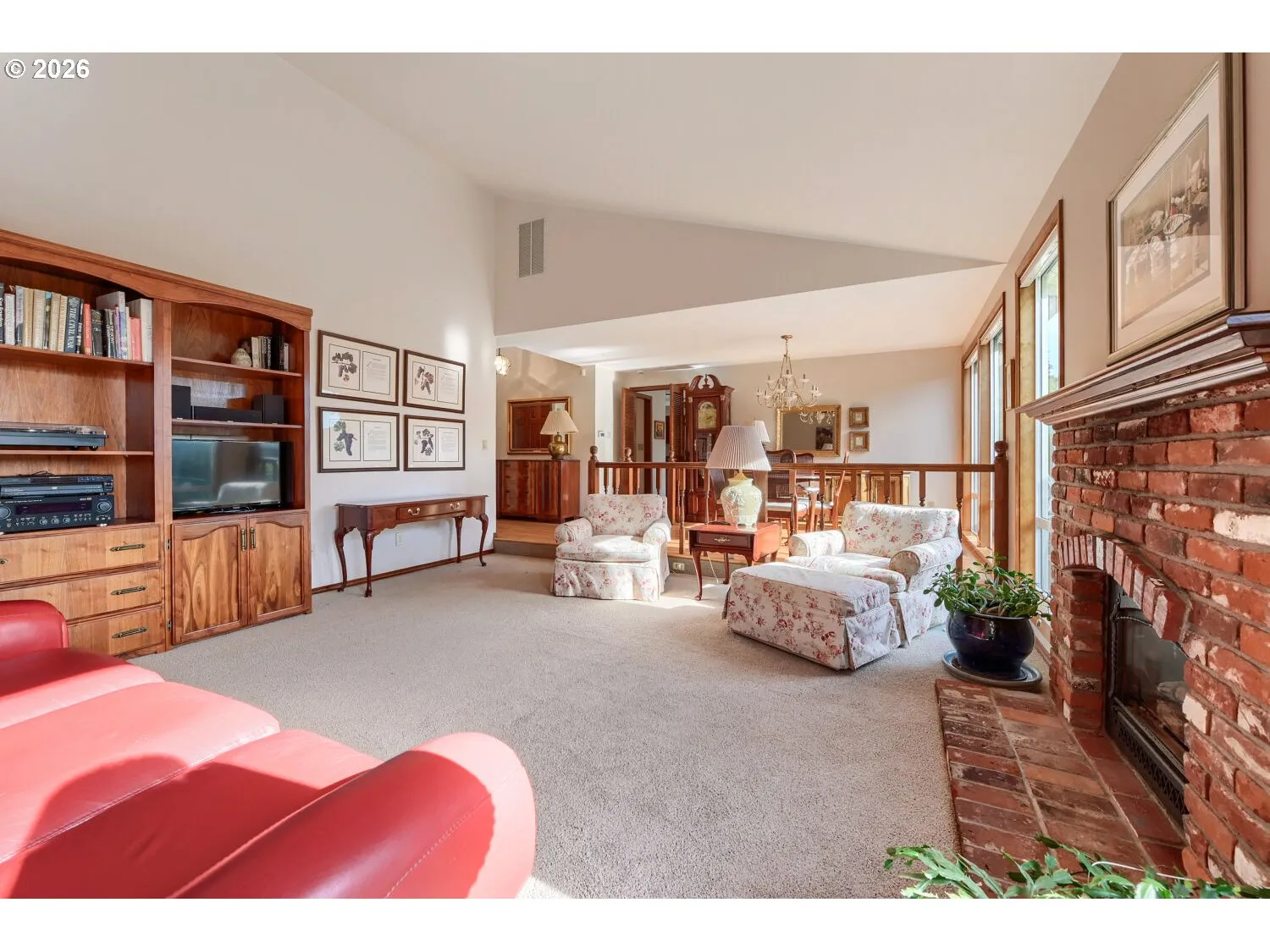 Living Room-Vaulted Ceilings