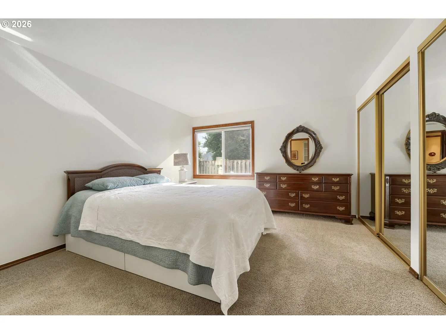 Bedroom, Primary