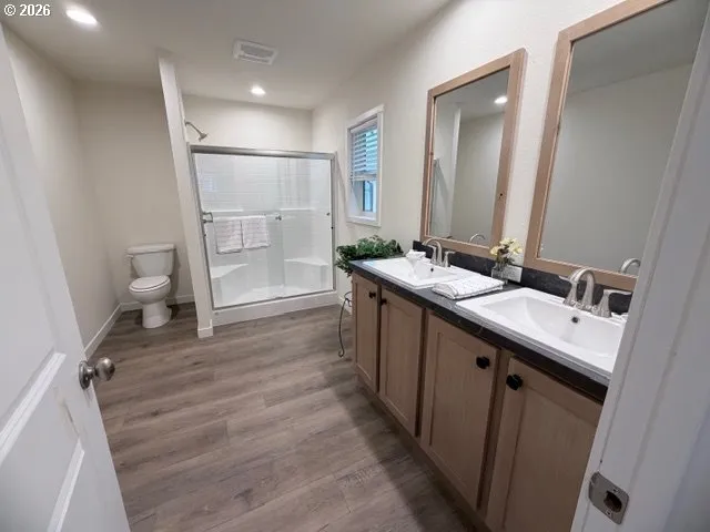 Primary Bedroom-Attached Bathroom