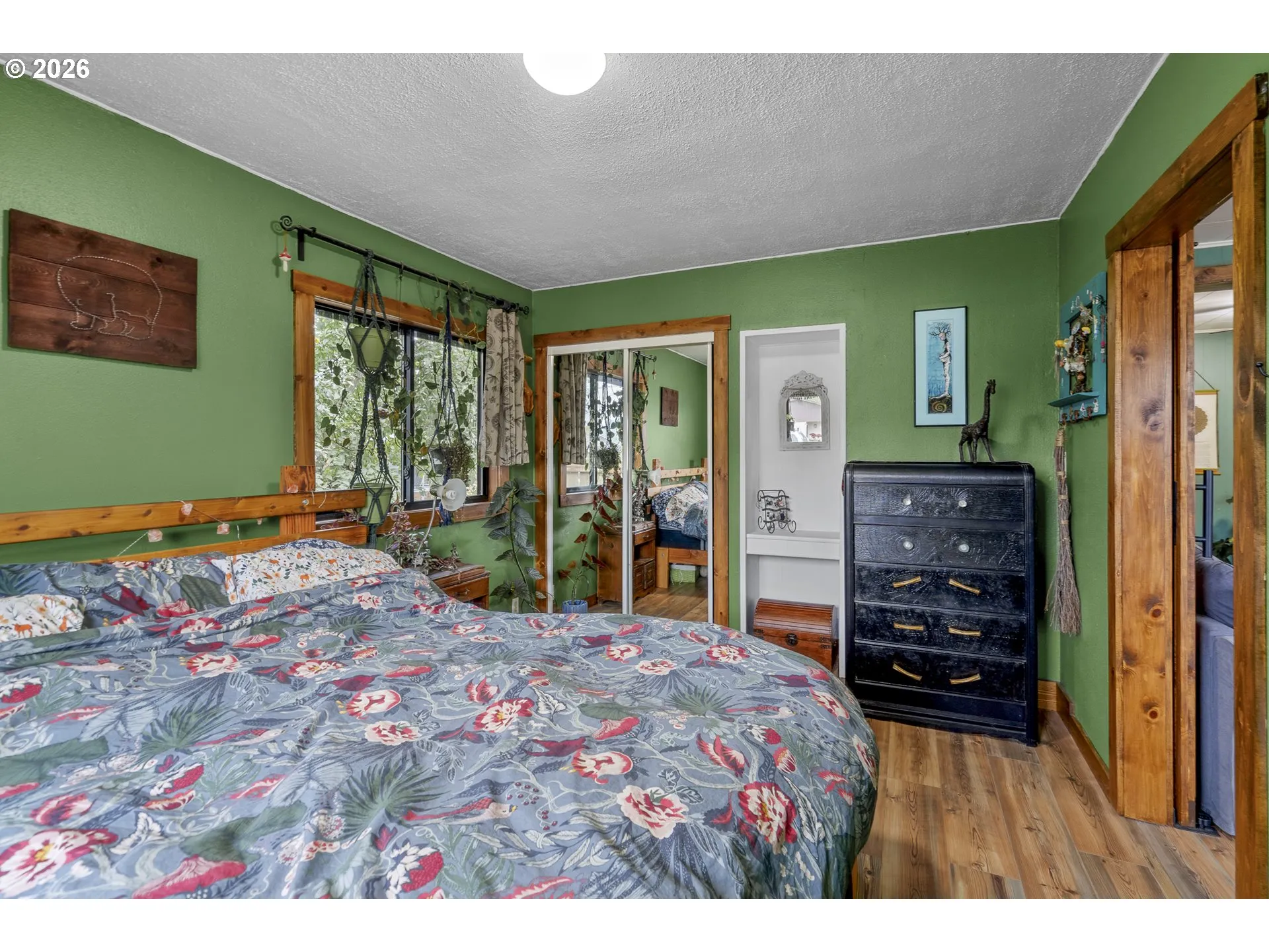 Bedroom, Primary