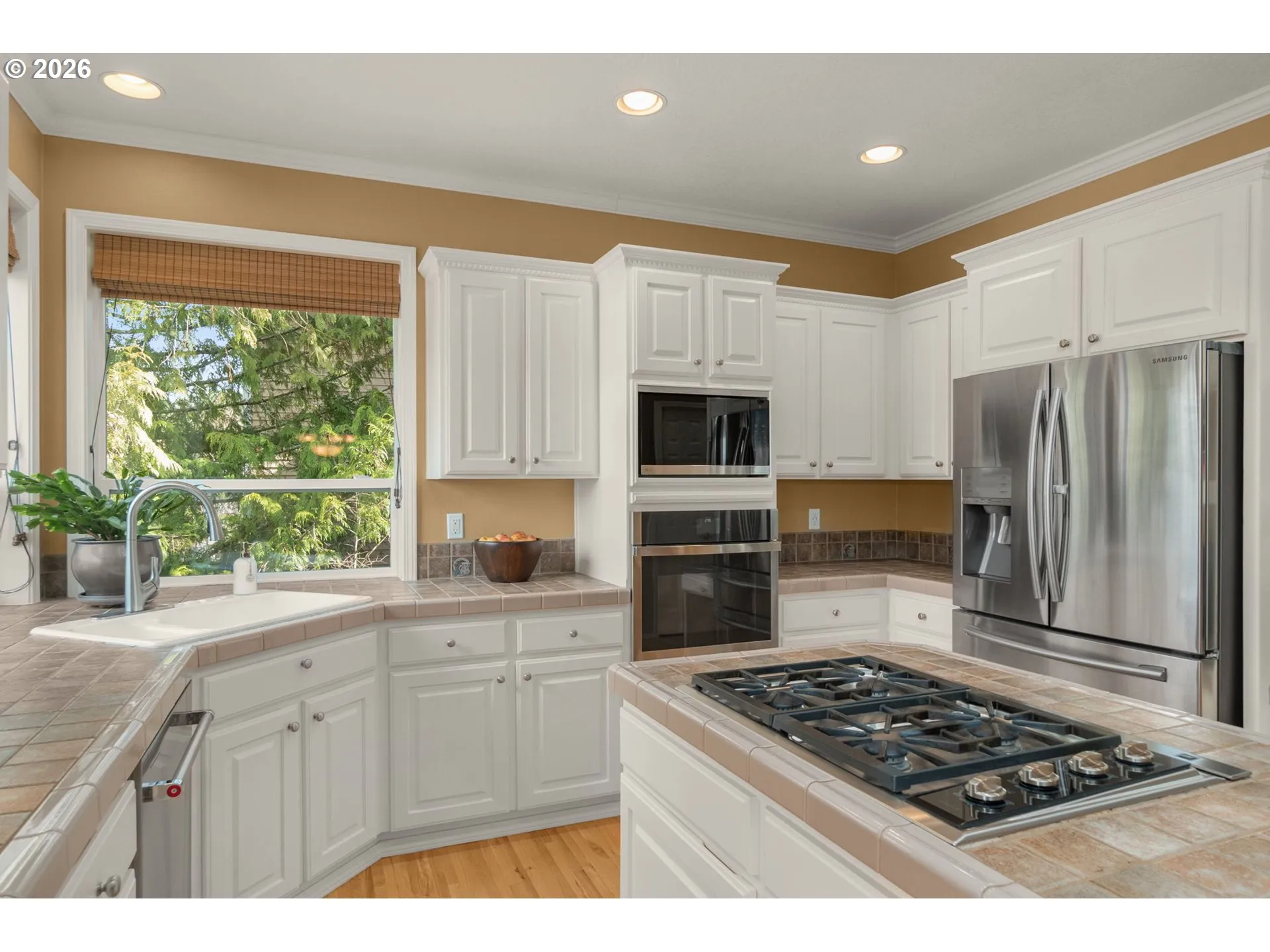 Kitchen-Cooking Island