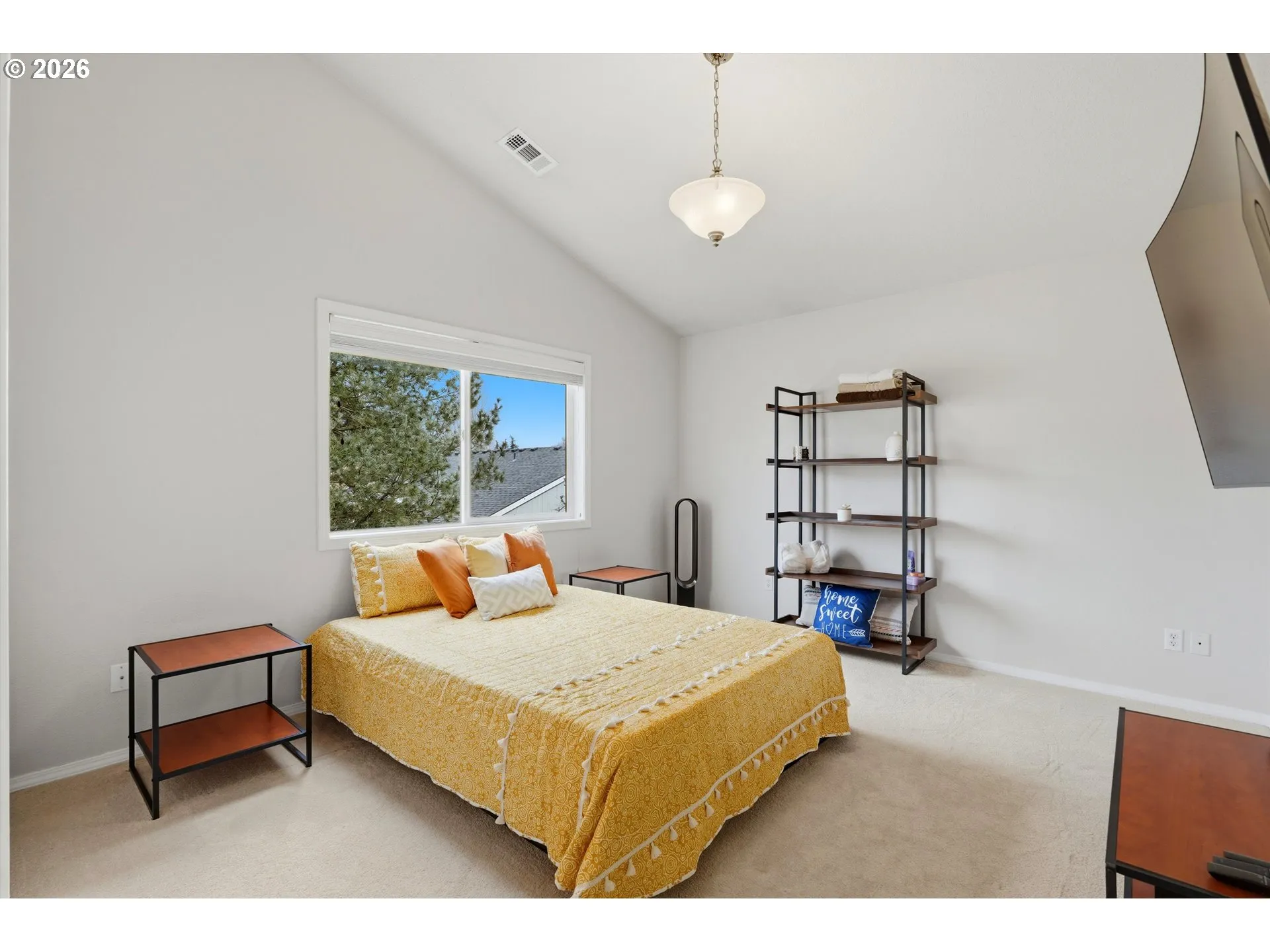 Bedroom, Primary-Vaulted Ceilings