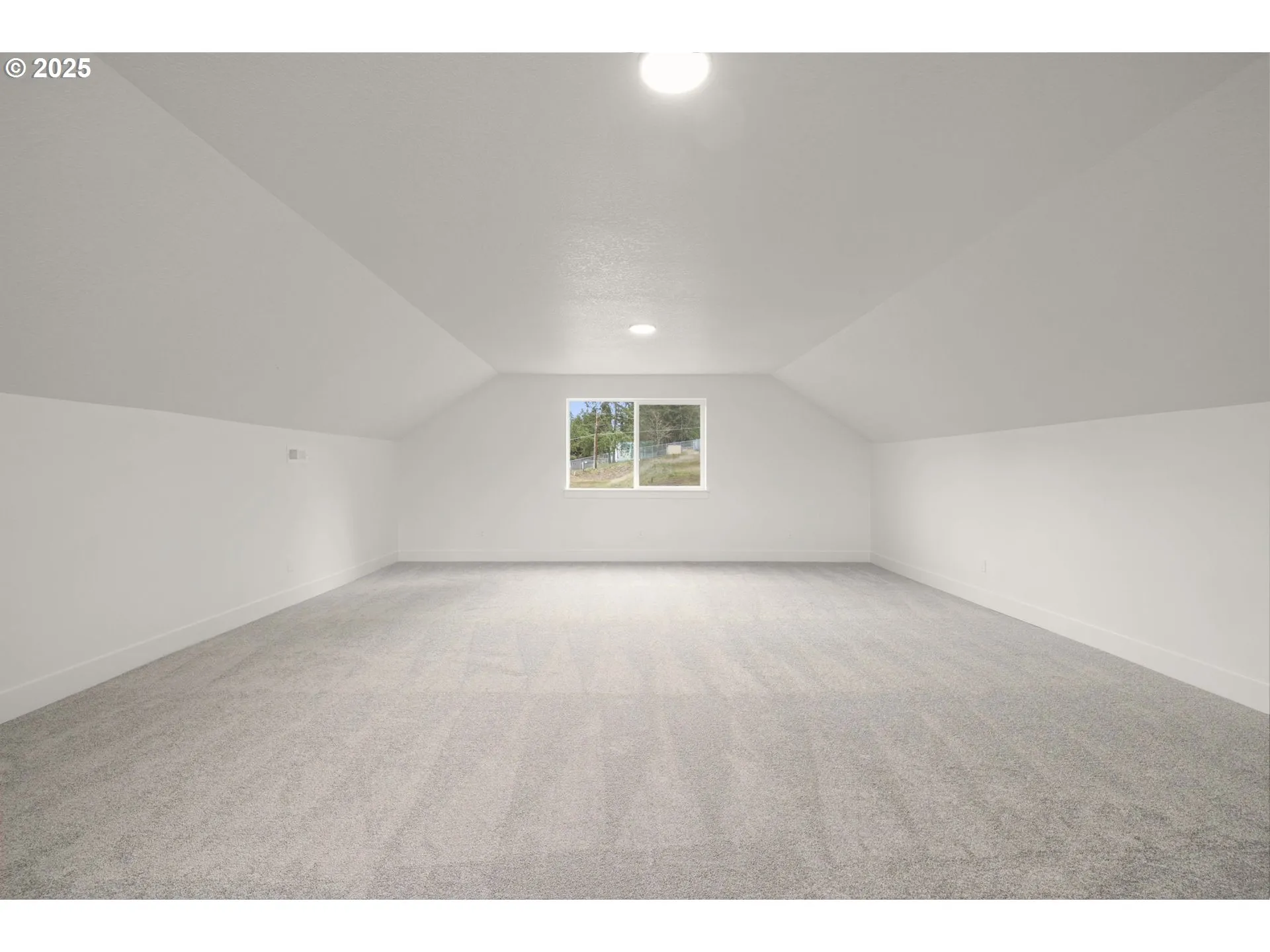 Bonus Room-Upper