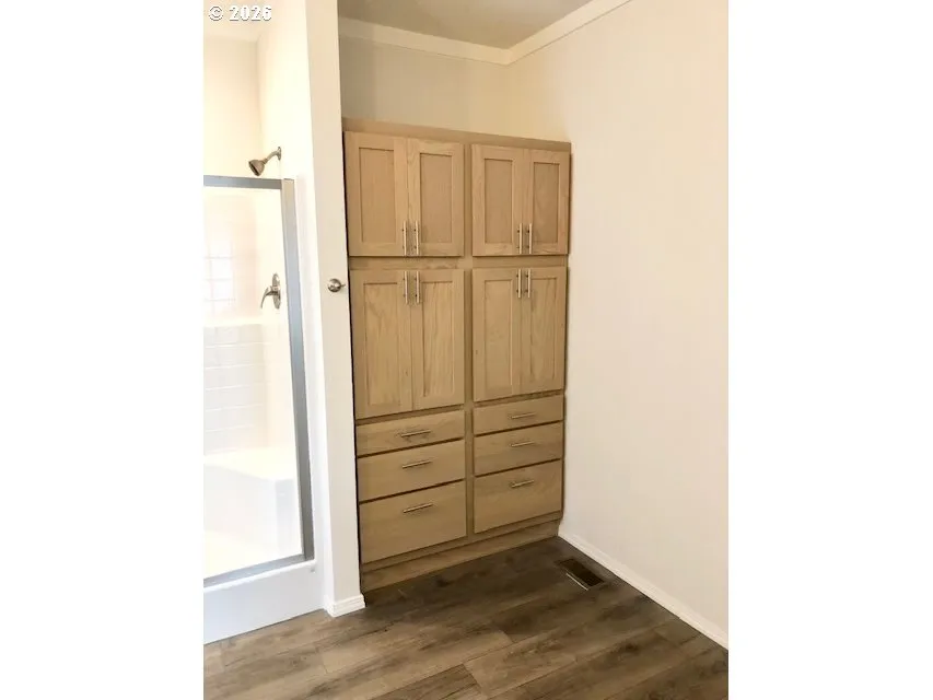 Bathroom, Attached-Walk in Shower