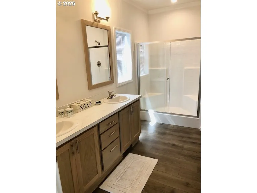 Bathroom, Attached-Double Sinks