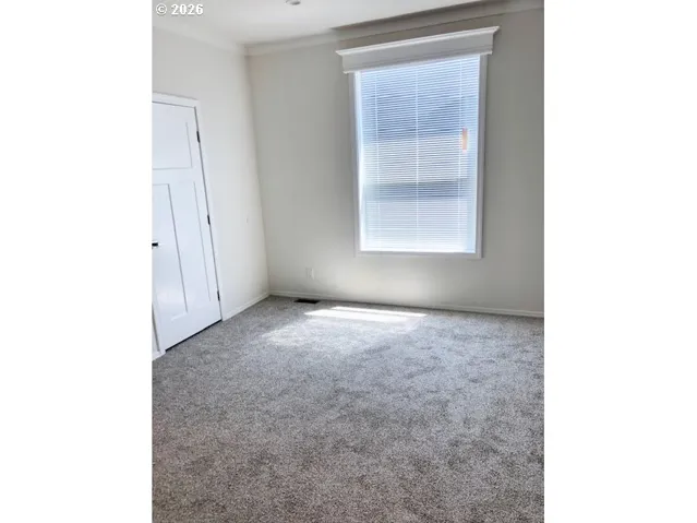 Bedroom, Primary