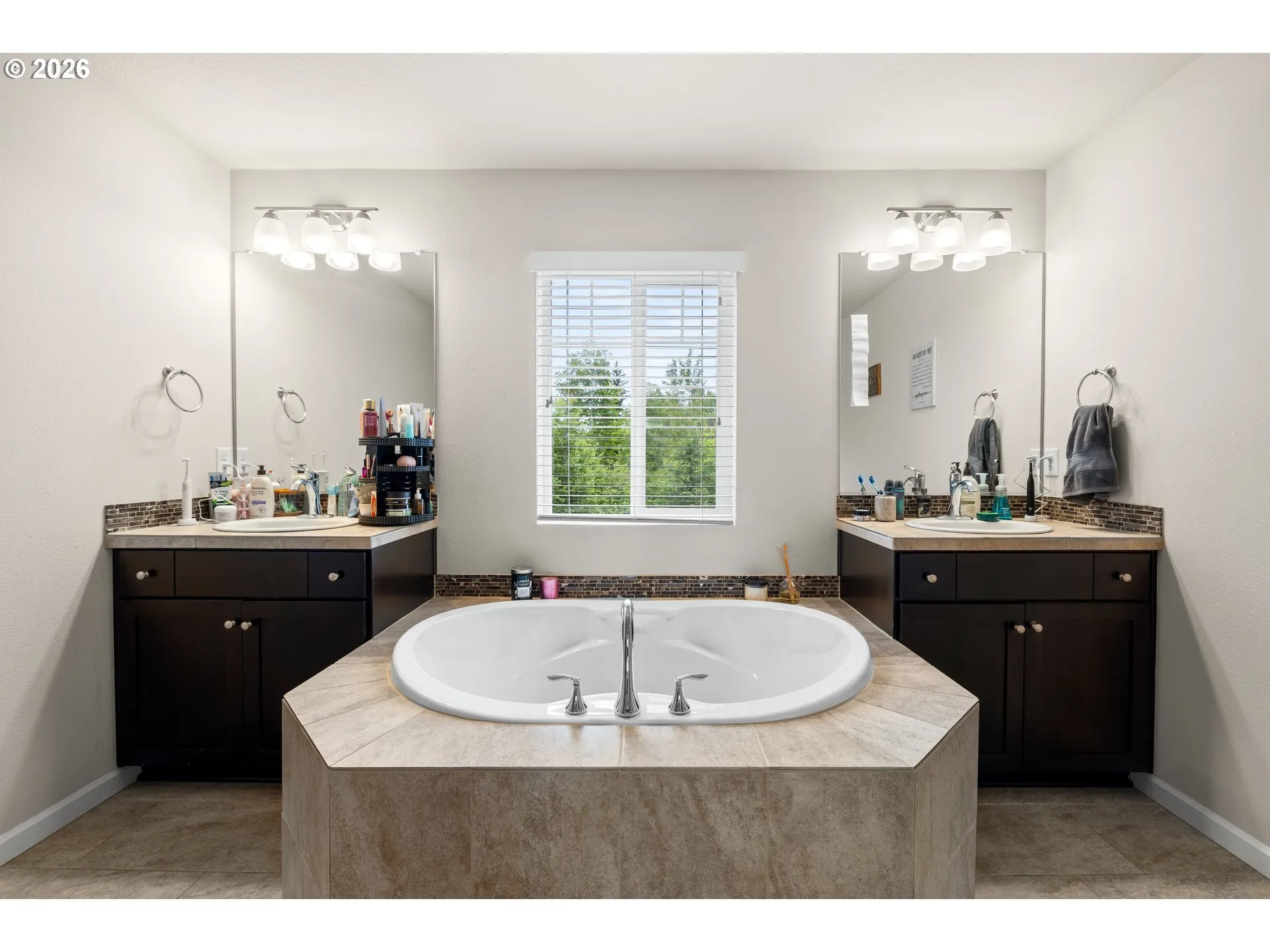 En Suite Bathroom-Upper