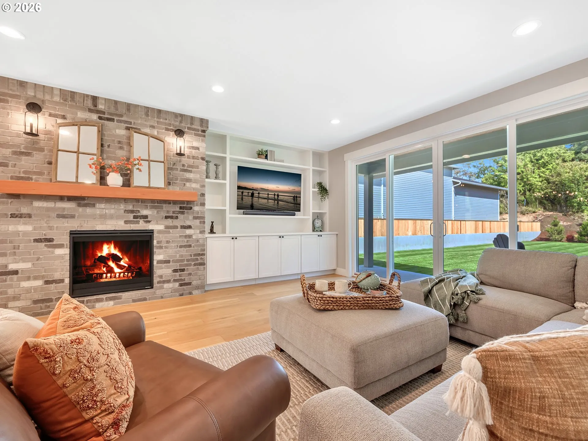Living Room-Fireplace