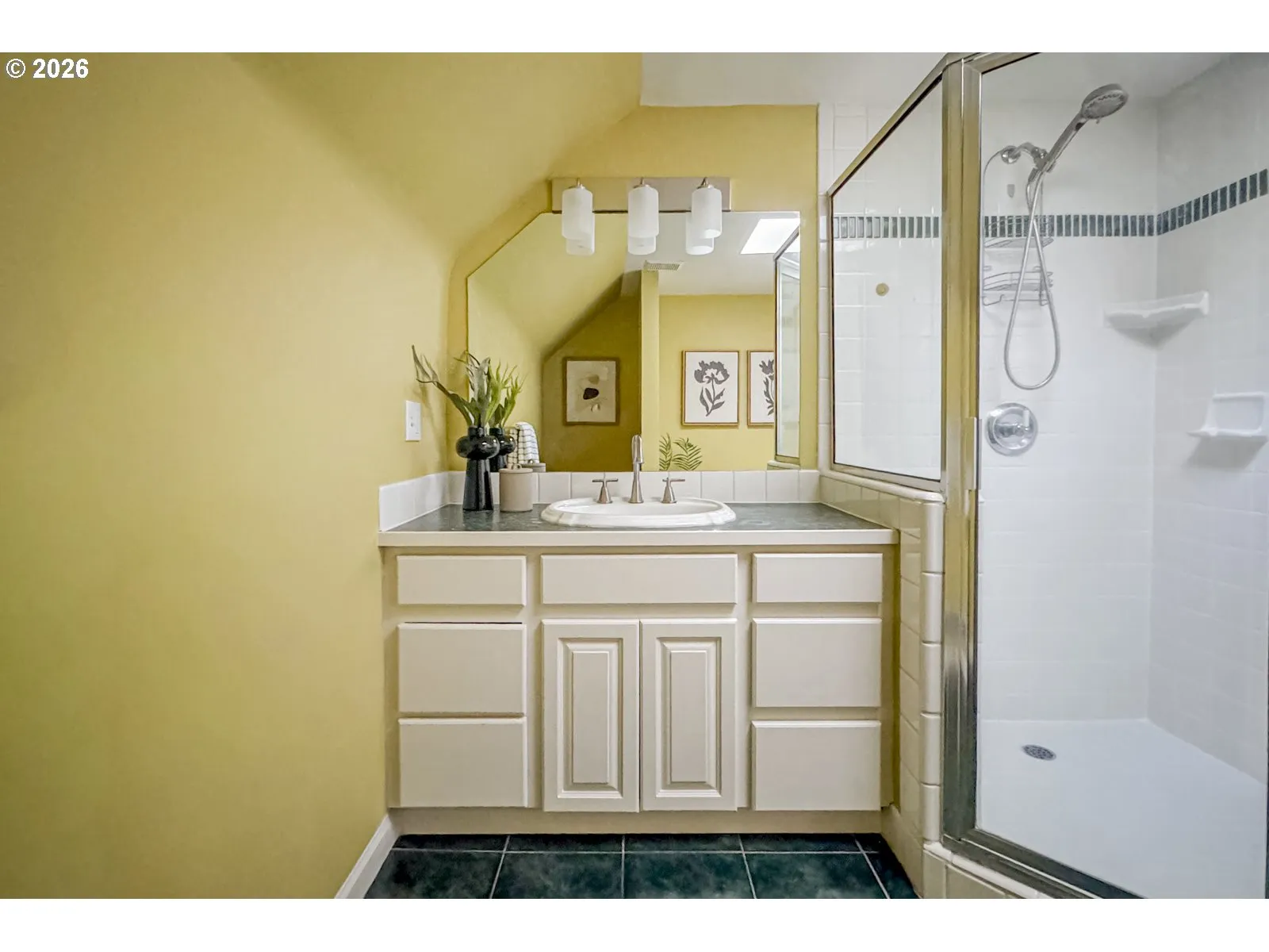 Bathroom-Upper
