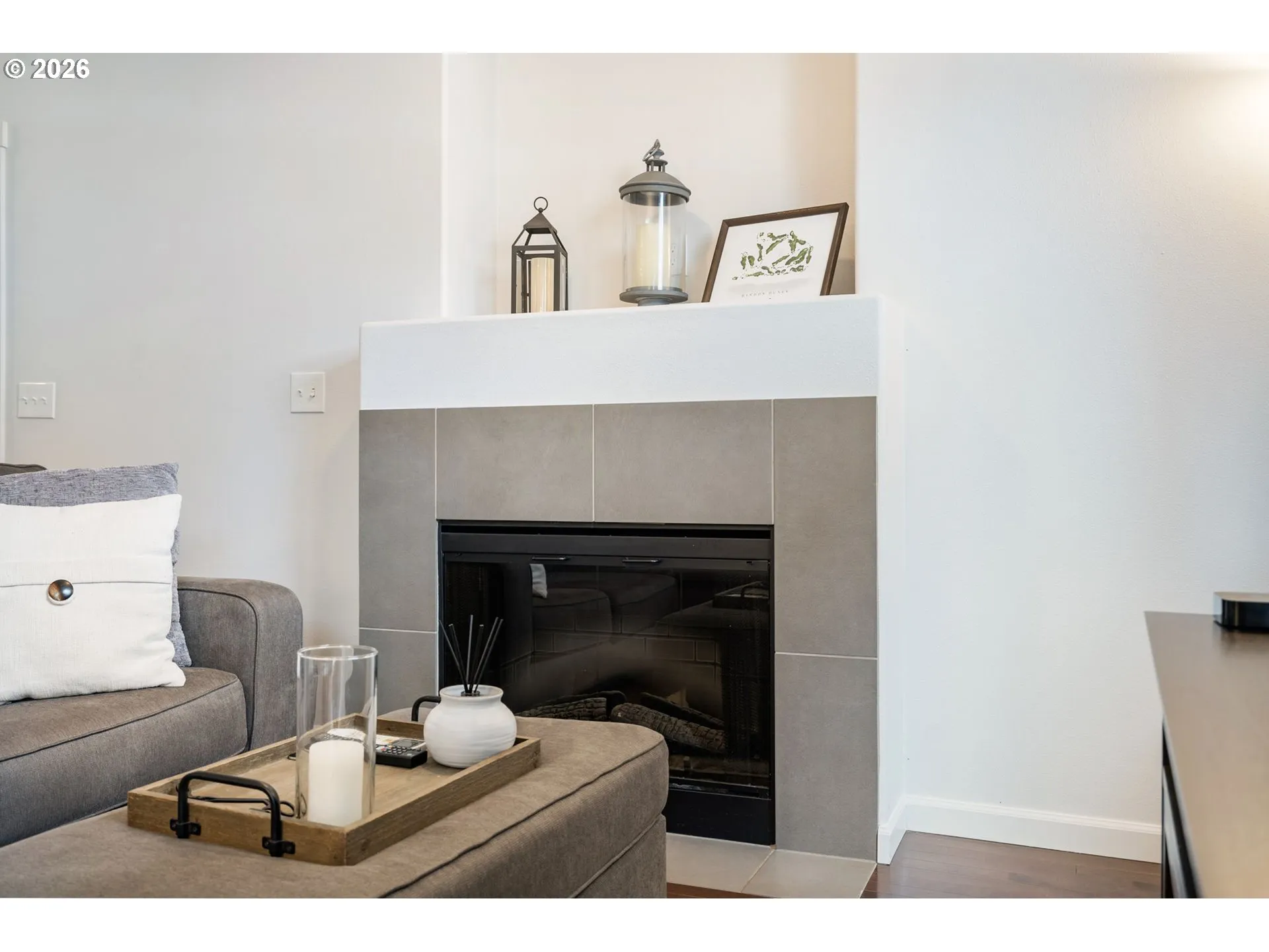 Living Room-Fireplace