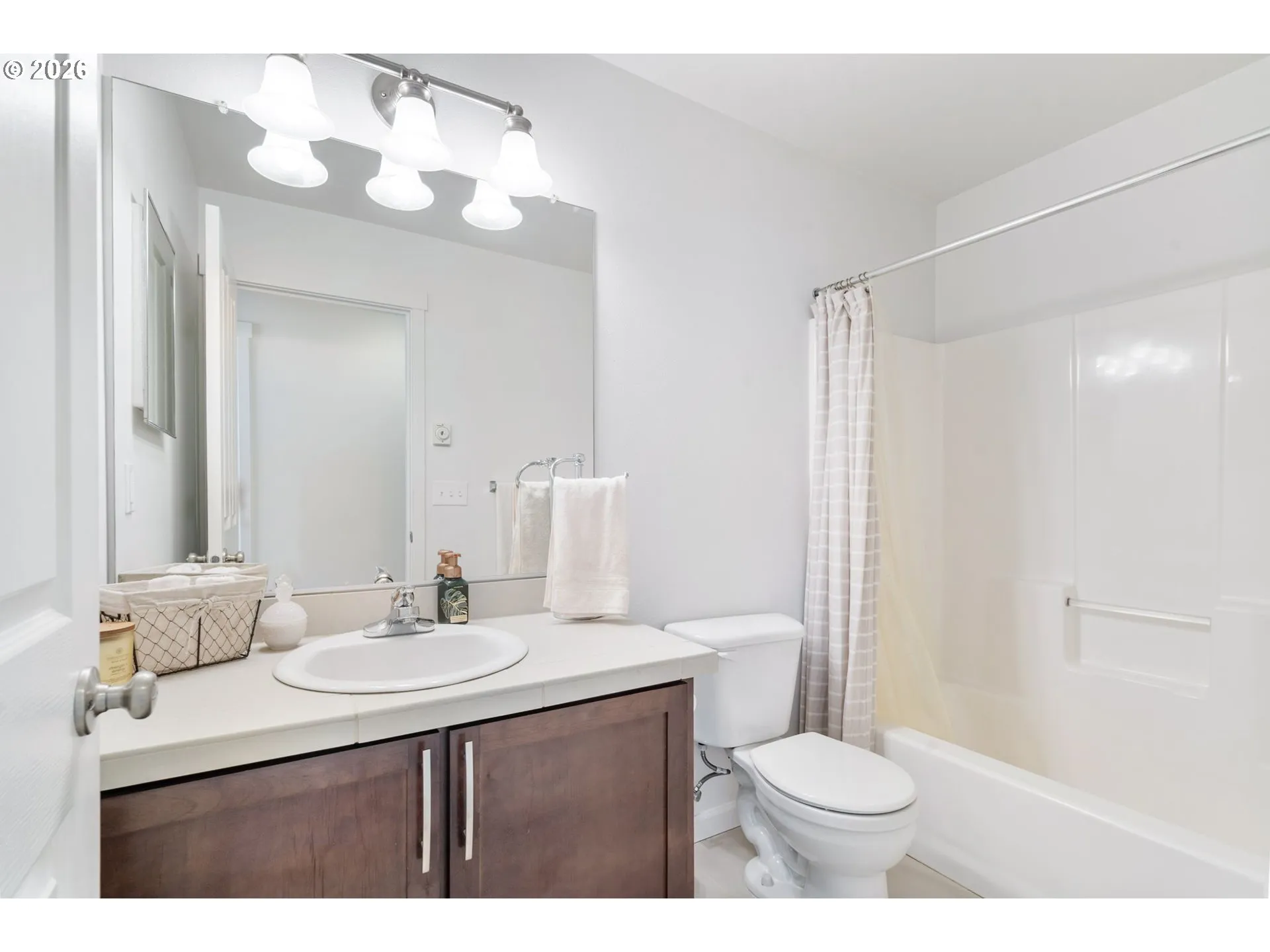 Bathroom-Upper