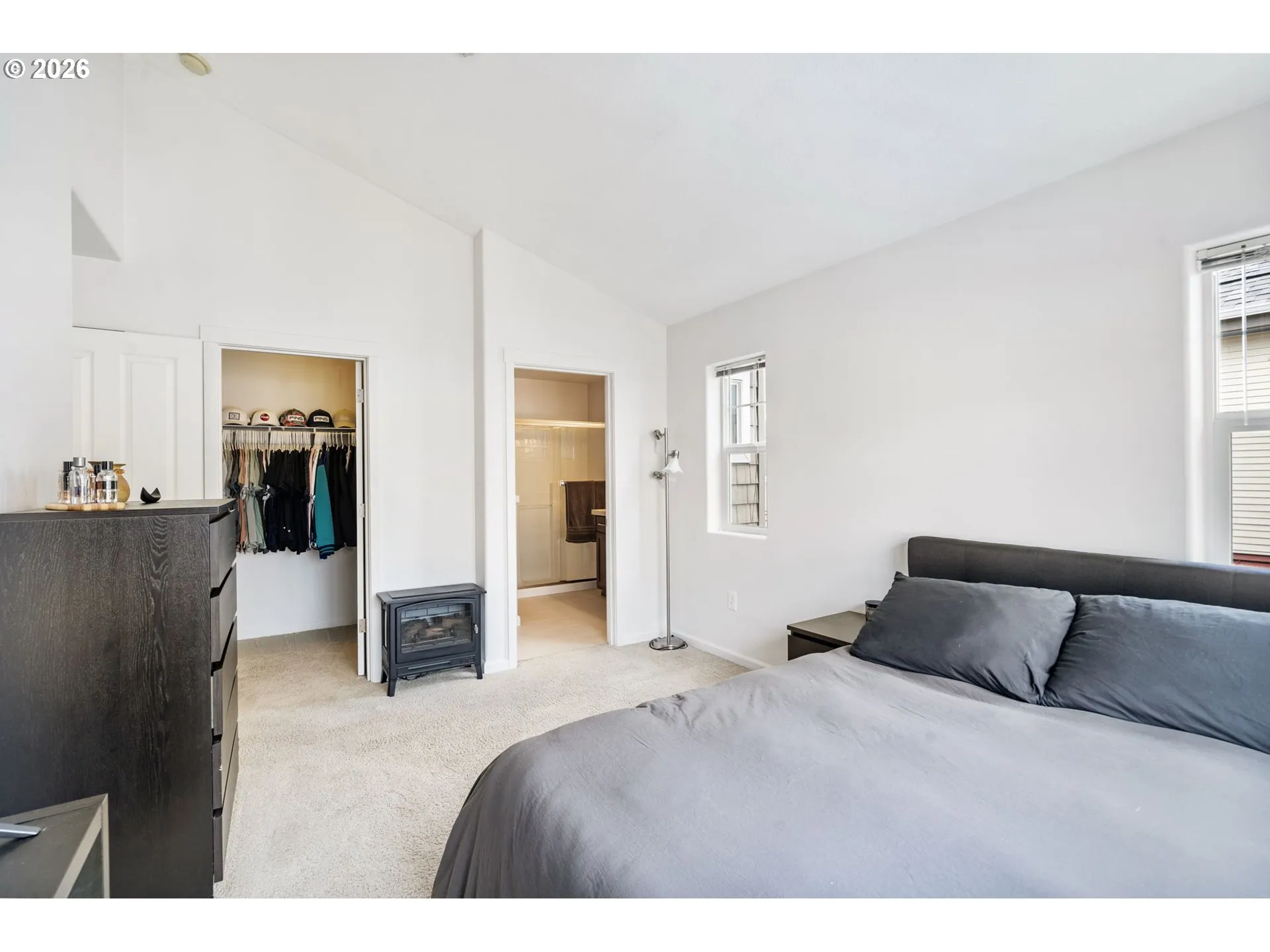 Bedroom, Primary-Vaulted Ceilings