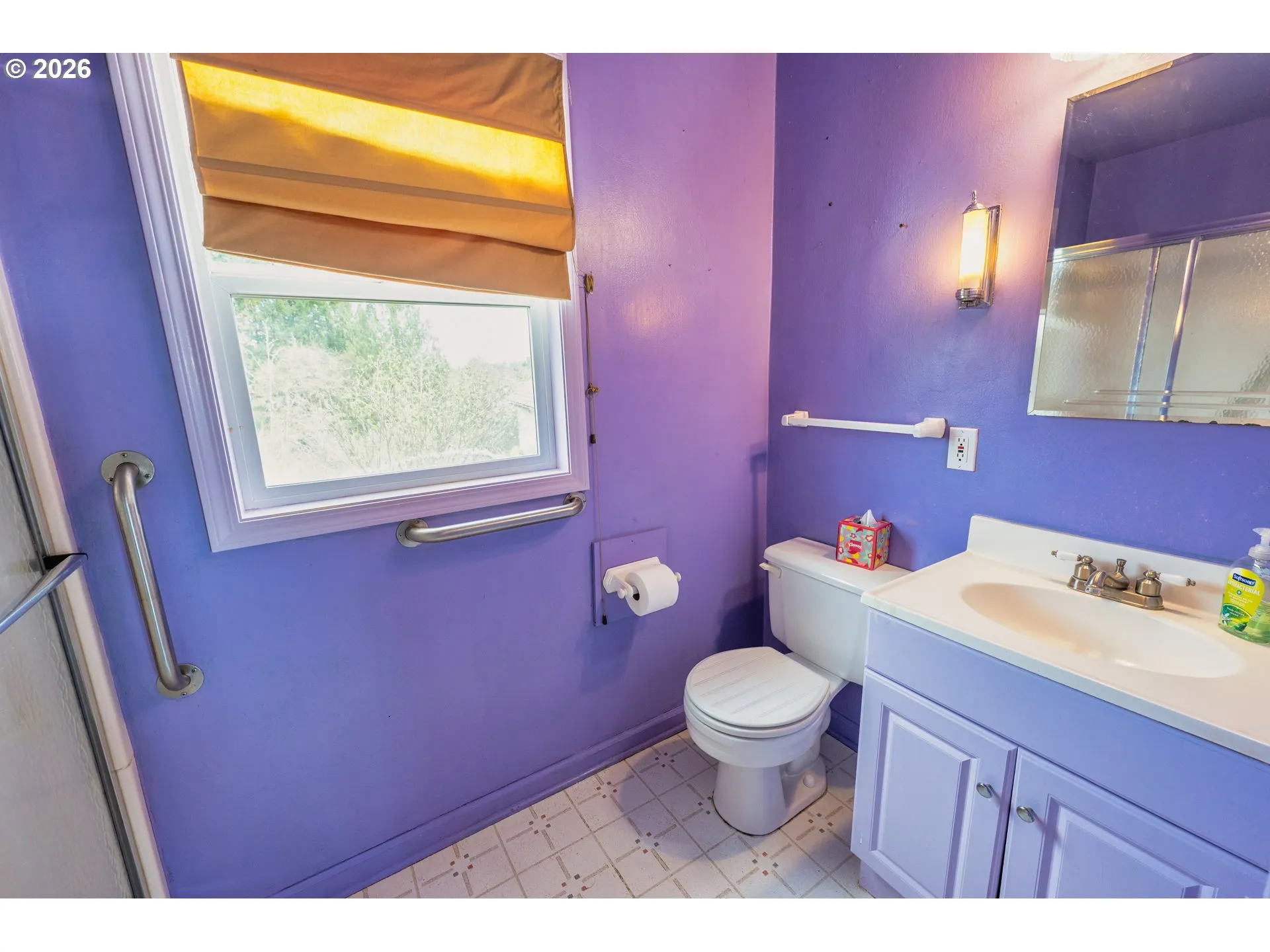 Bathroom-Walk in Shower