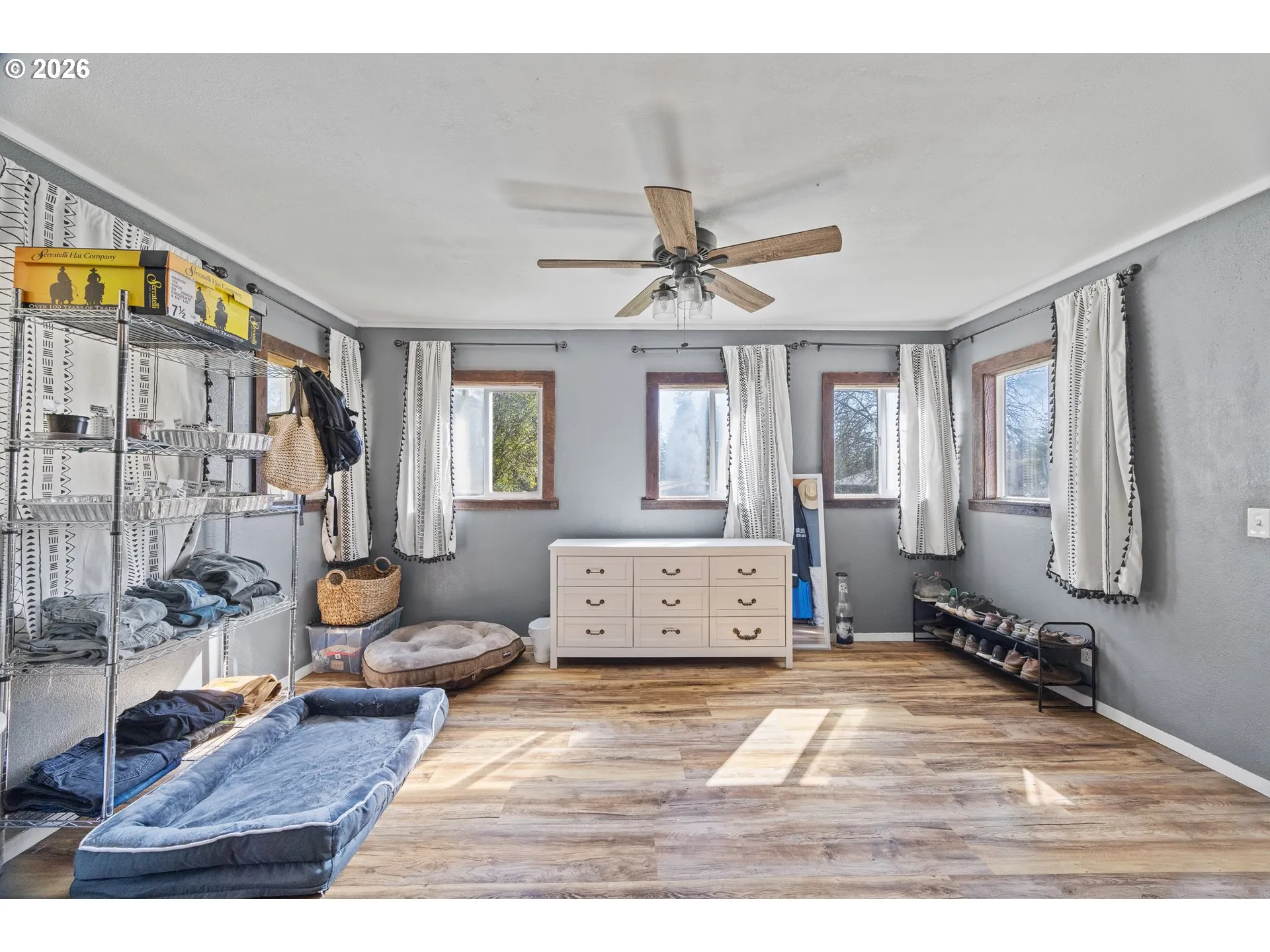 Bedroom, Primary