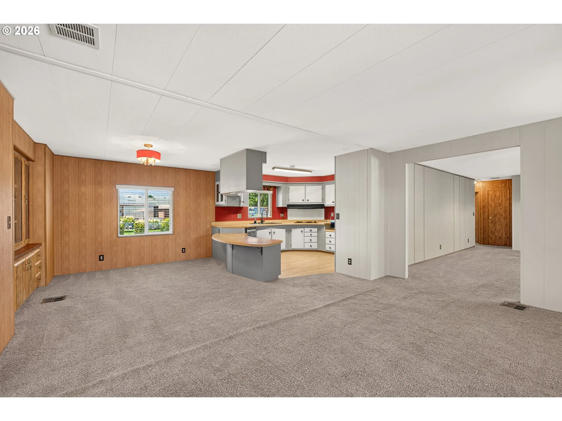 Kitchen/Dining Room