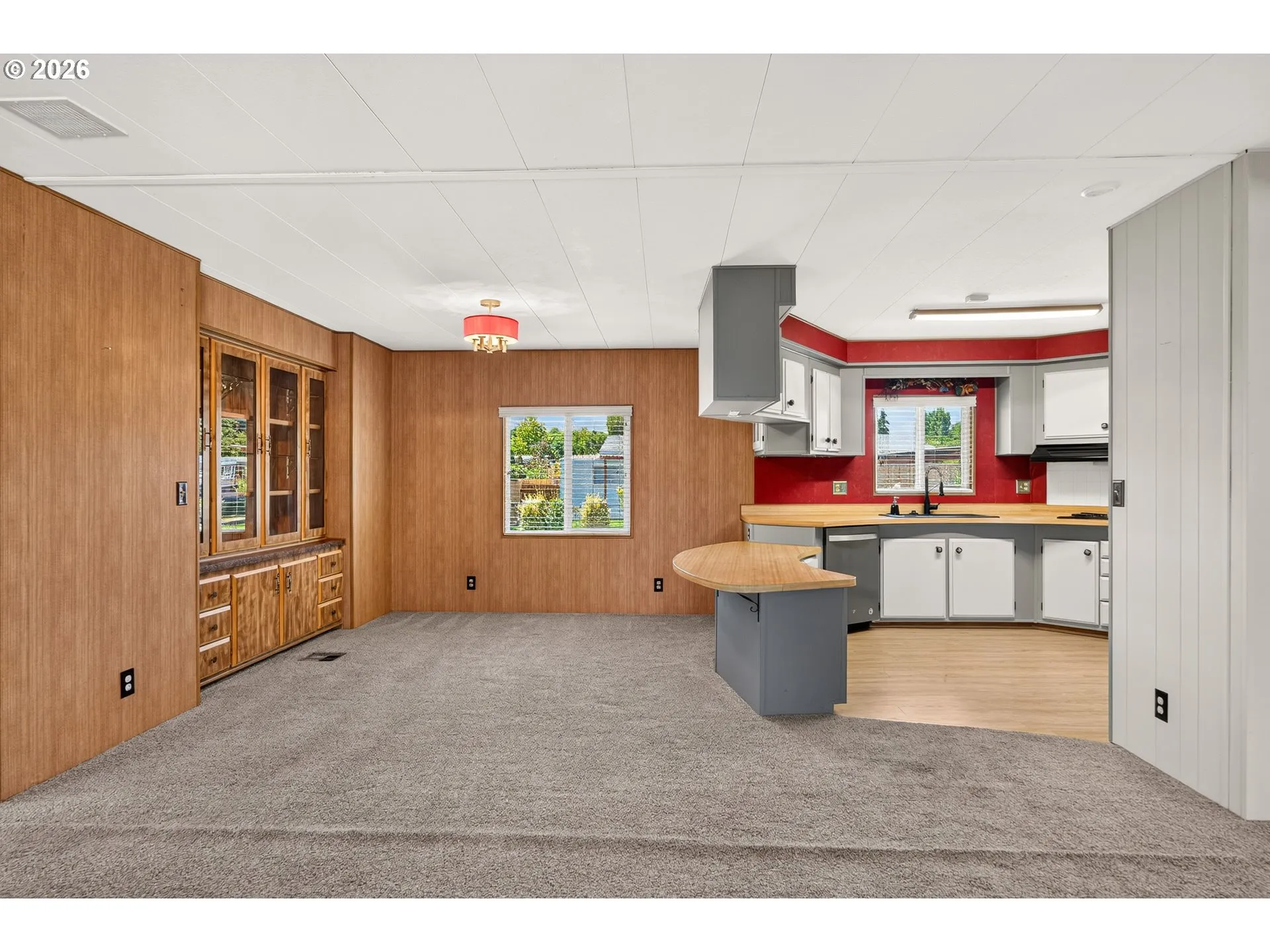 Kitchen/Dining Room
