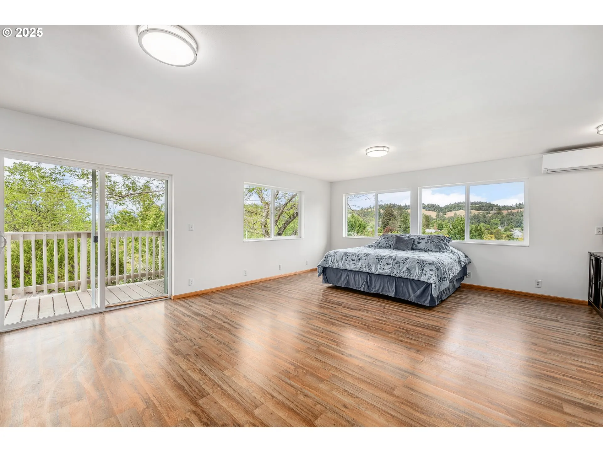 Owner's Suite Bedroom-Main