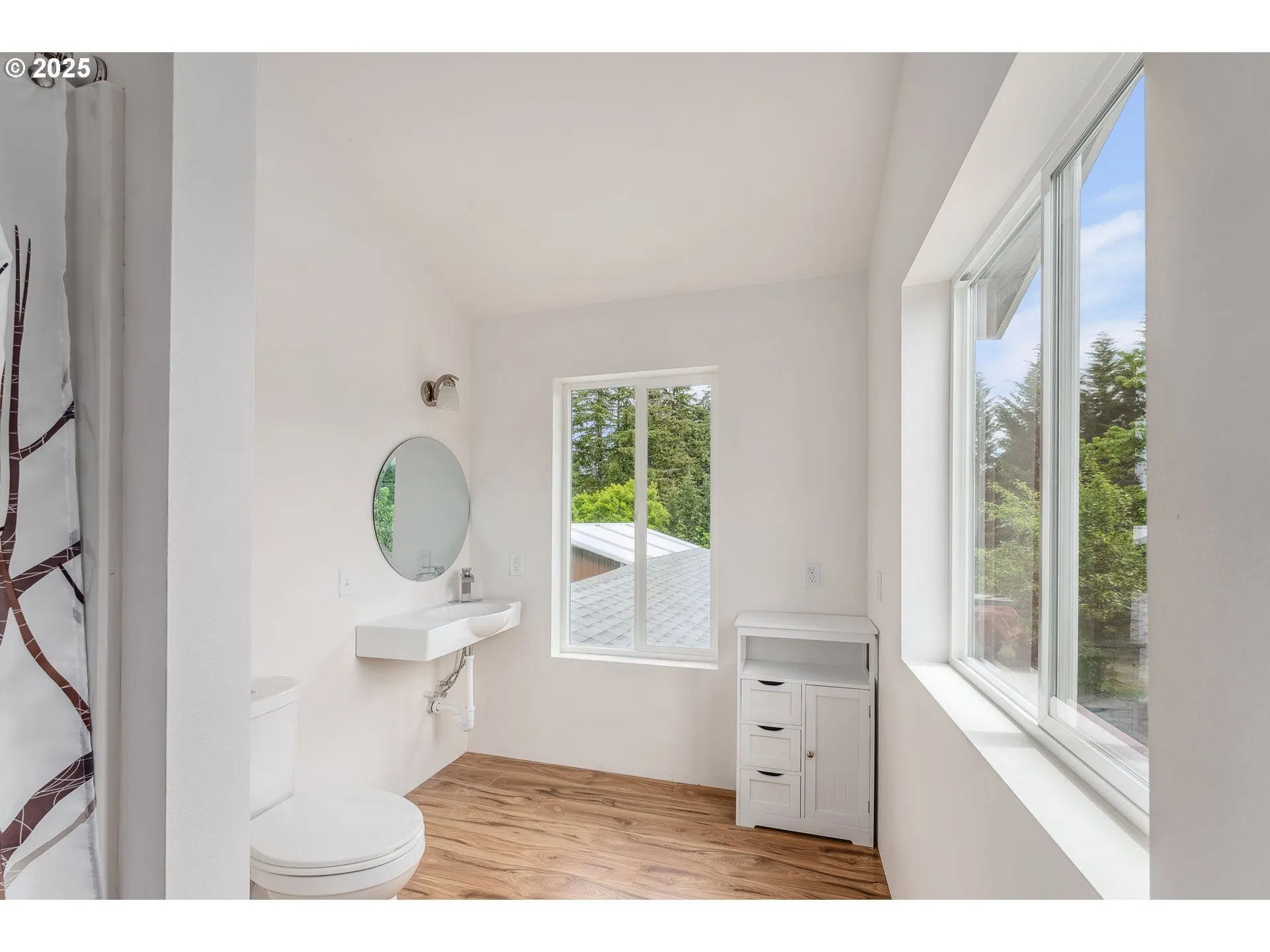 Bathroom-Upper