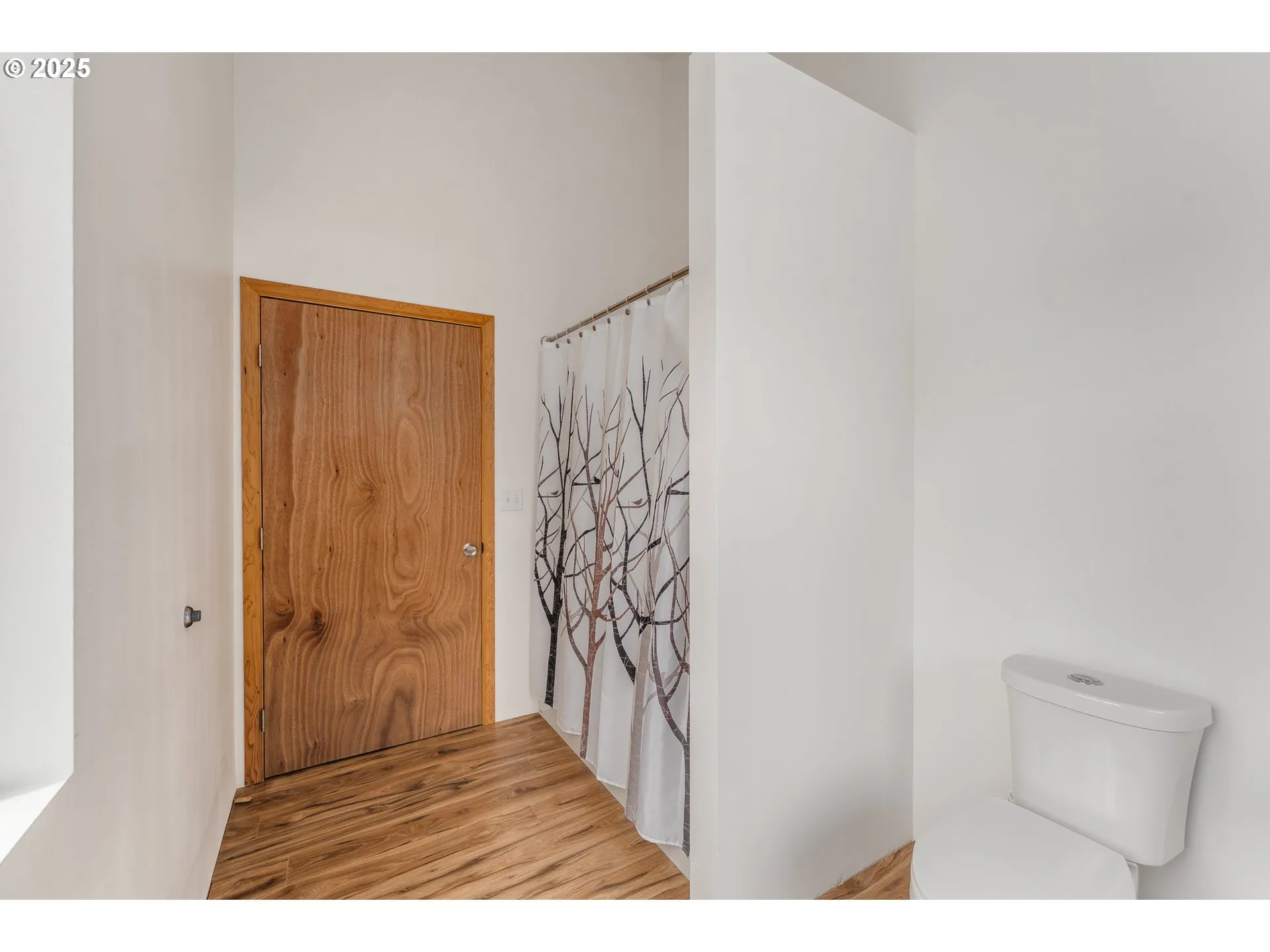 Bathroom-Upper