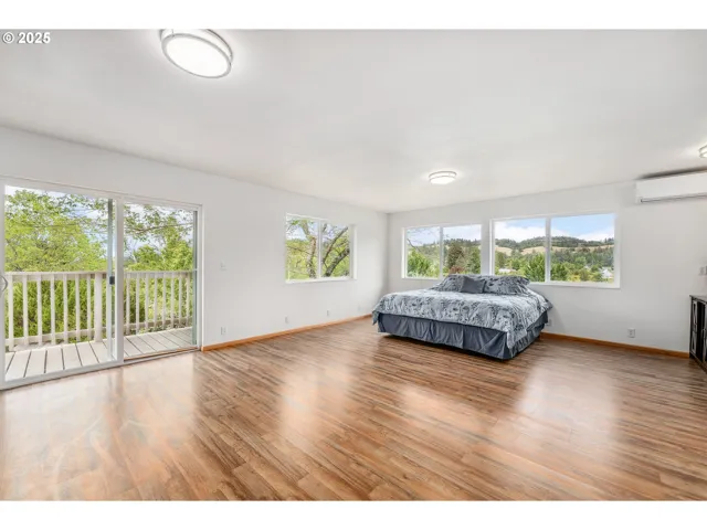 Owner's Suite Bedroom-Main