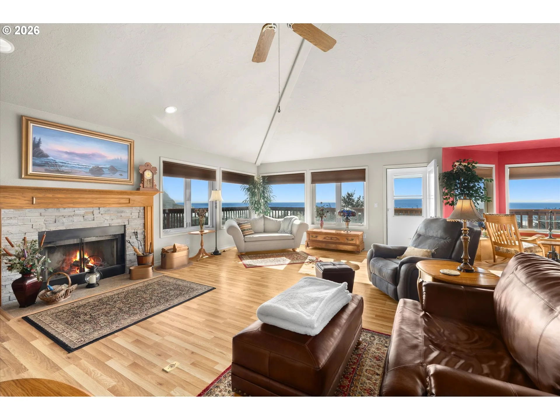 Living Room-Vaulted Ceilings