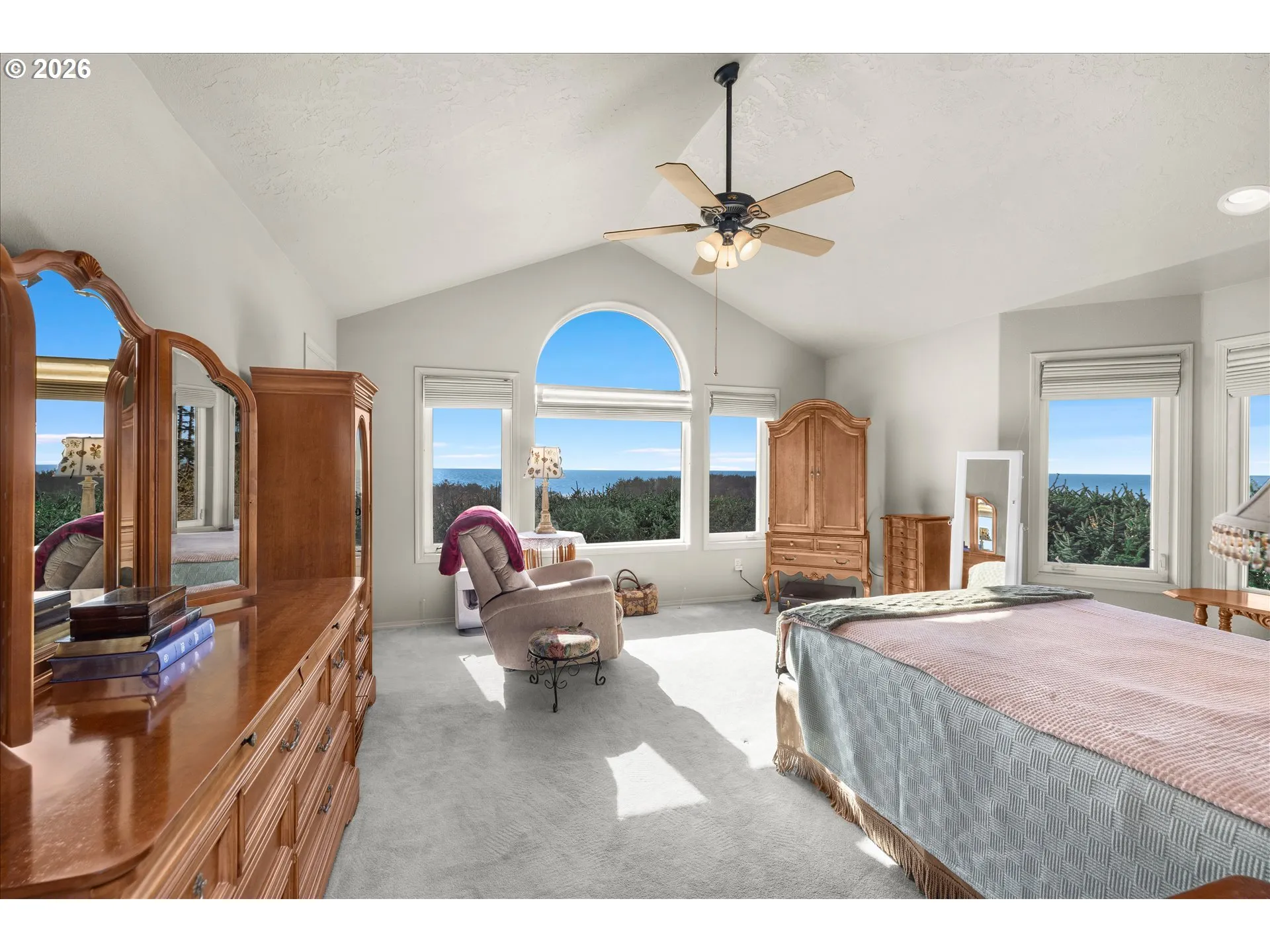 Bedroom, Primary-Vaulted Ceilings