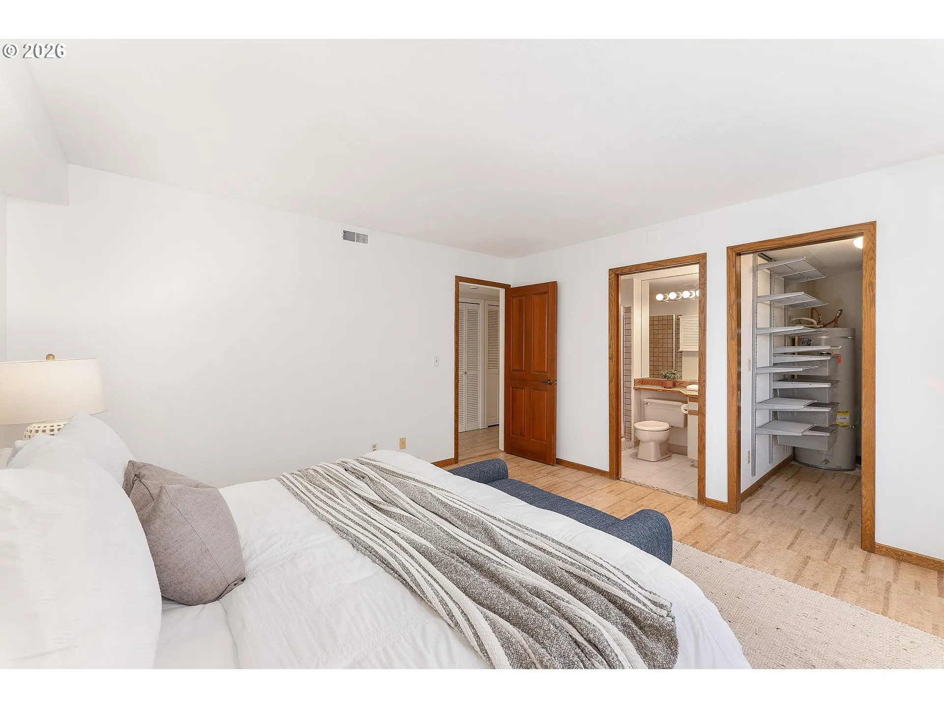 Bedroom, Primary