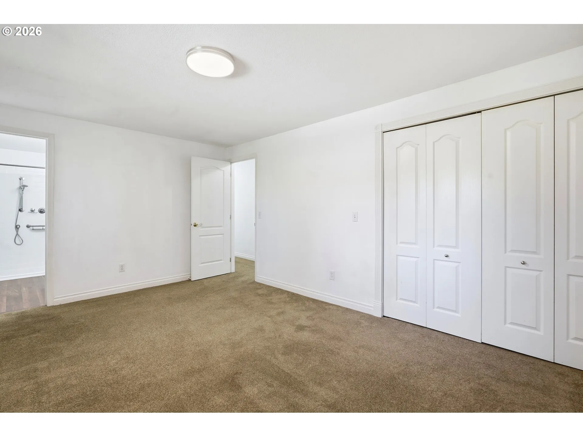 Bedroom, Owner's Suite-Upper